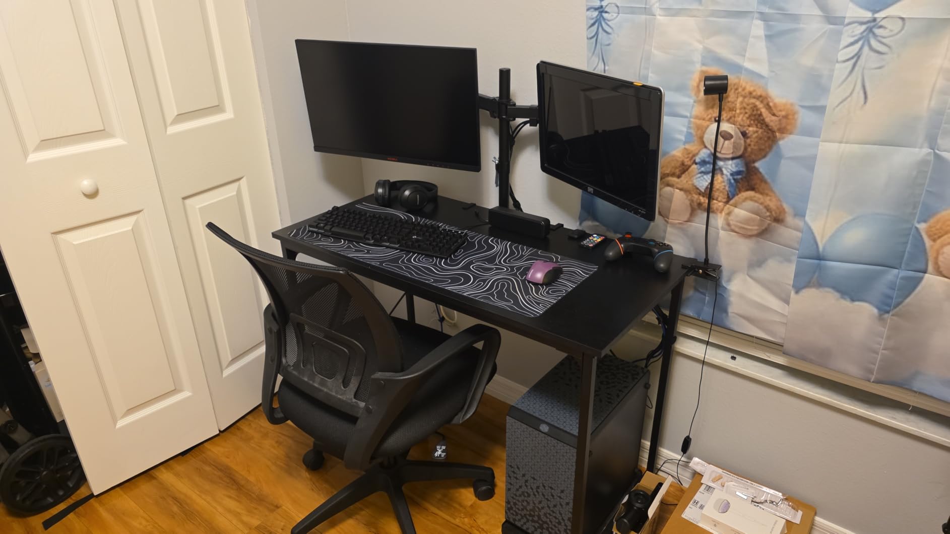 HUANUO Dual Monitor Mount for 2 Monitors up to 32 inches, Heavy Duty Dual Monitor Stand Holds up to17.6lbs, Dual Monitor Arm with Height Adjustable Tilt Swive Rotate, VESA Hole 75mm or 100mm customer photo 2