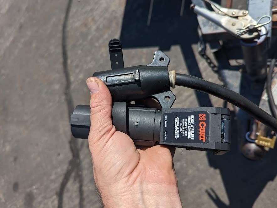 CURT 51180 Echo Mobile Bluetooth Trailer Brake Controller, 7-Way, 1-2 Axles customer photo 1
