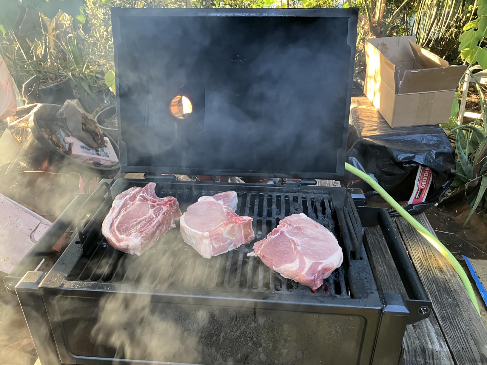 Oklahoma Joe's Rambler Portable Tabletop Charcoal Grill, 218 Sq. In. Cooking Space, Heavy-Duty Steel Construction, Cast Iron Grates, Built-In Temperature Gauge customer photo 1