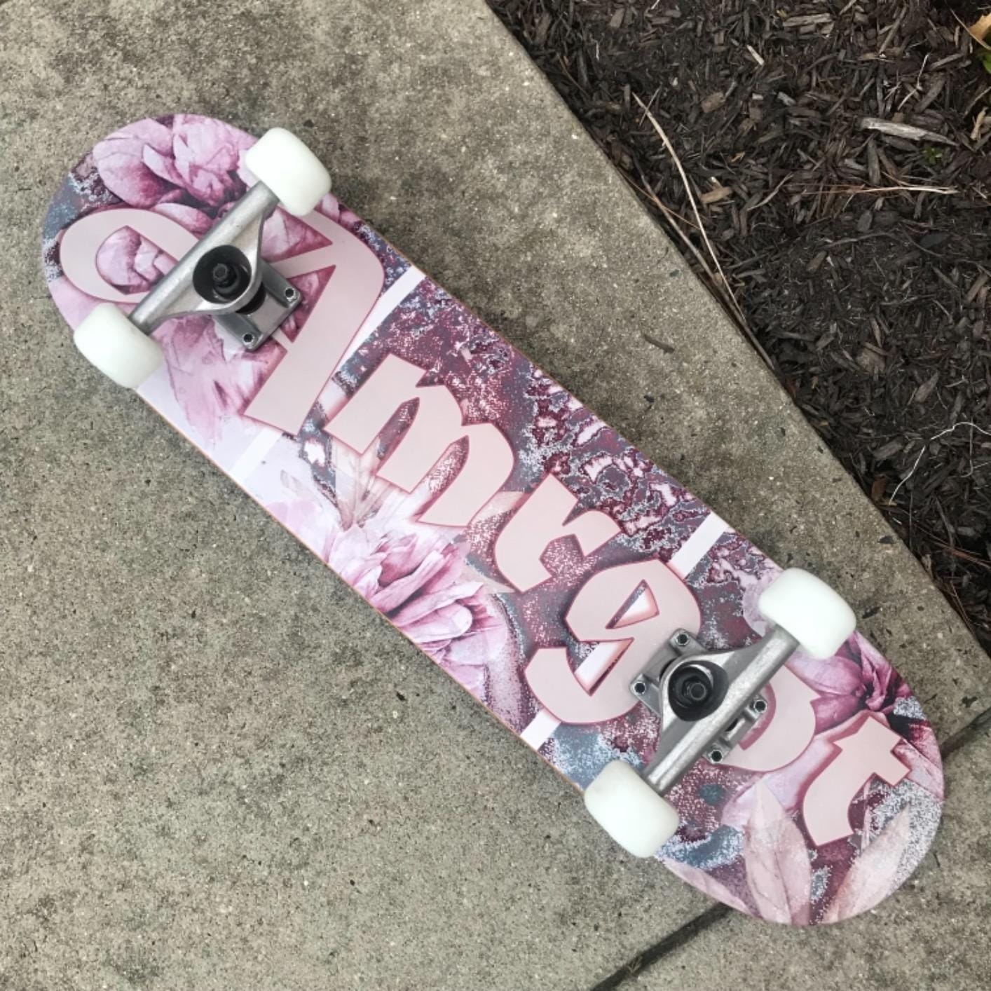 Skateboards for Beginners,31 * 8 inches Complete Skateboards for Kids,Boys,Girls and Adults,7 Layer Maple Wood,Double Kick Deck Concave Standard and Tricks Skateboard customer photo 2