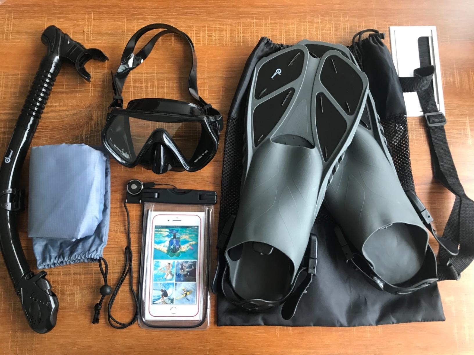 Odoland Snorkel Set, Adults Snorkeling Packages with Dry Top Diving Mask, Adjustable Swim Fins, Mesh Bag, Anti-Fog Anti-Leak Snorkeling Gear for Men Women customer photo 1
