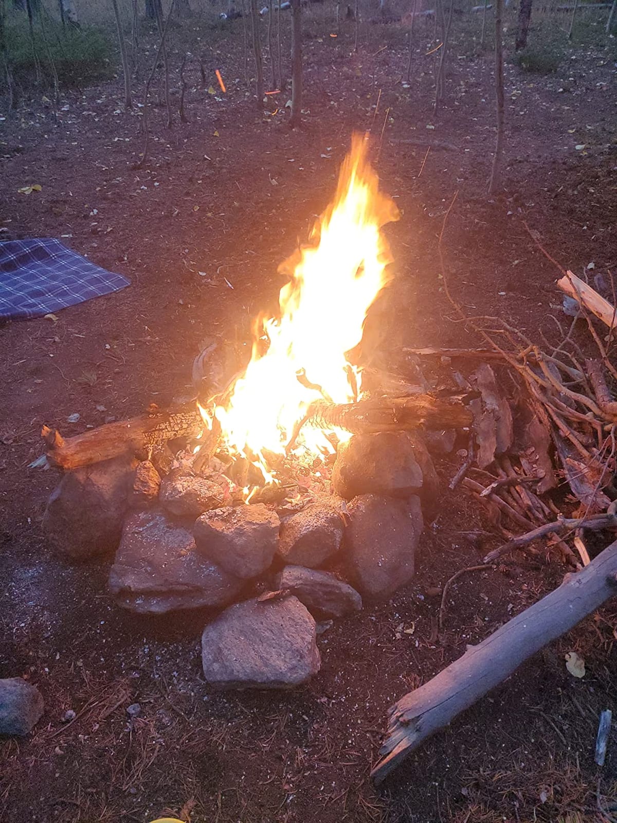überleben | Hexå Ferro Rod Fire Starter Survival Tool – Up to 20,000 Strikes, 1/2