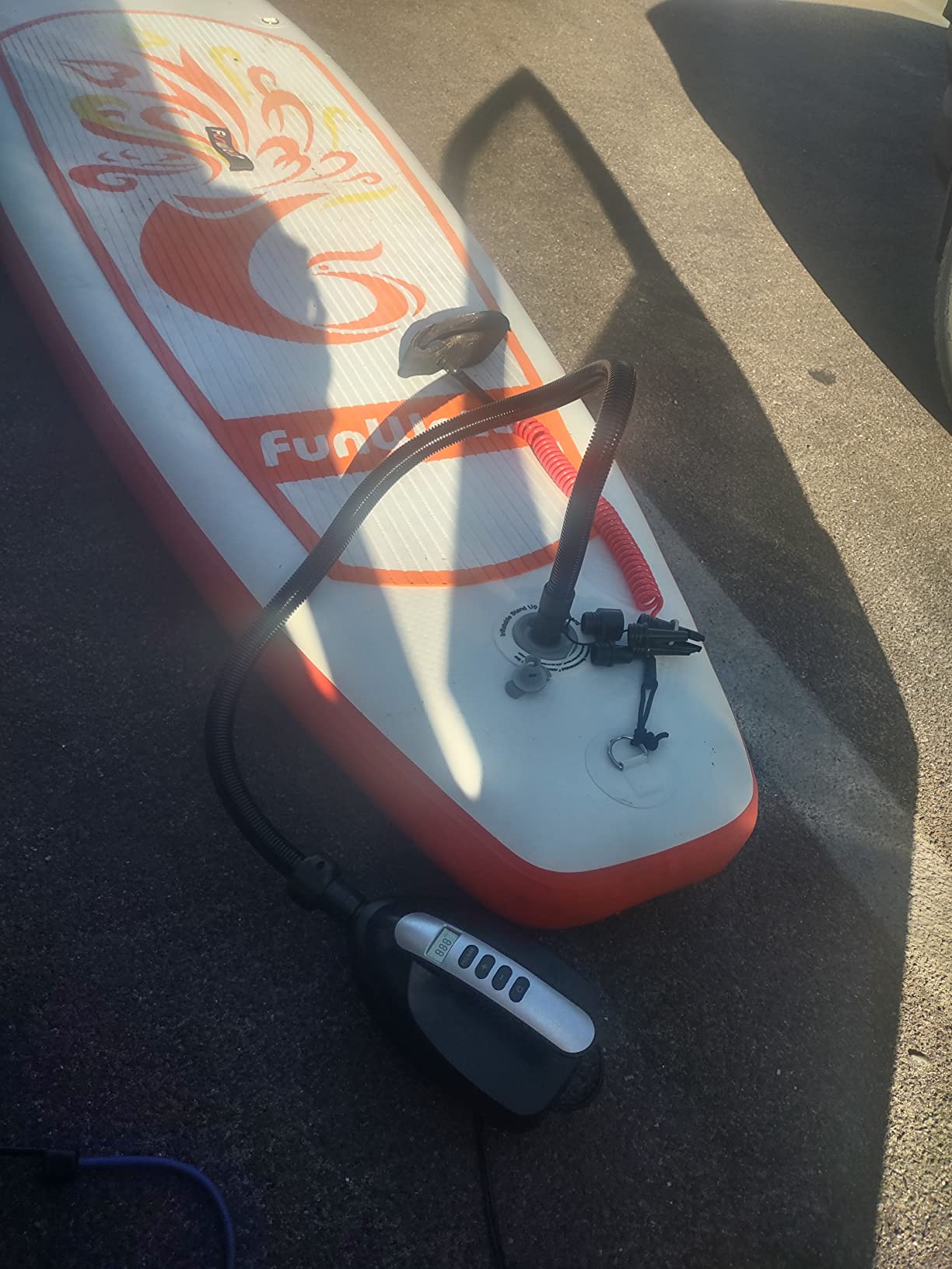 SereneLife Electric Paddle Board Pump – Portable 16 PSI Dual-Stage Air Compressor for Lightning-Fast Inflation, Auto-Off, LCD Display & 12V Car Connector – for SUPs, Boats & Inflatables customer photo 1