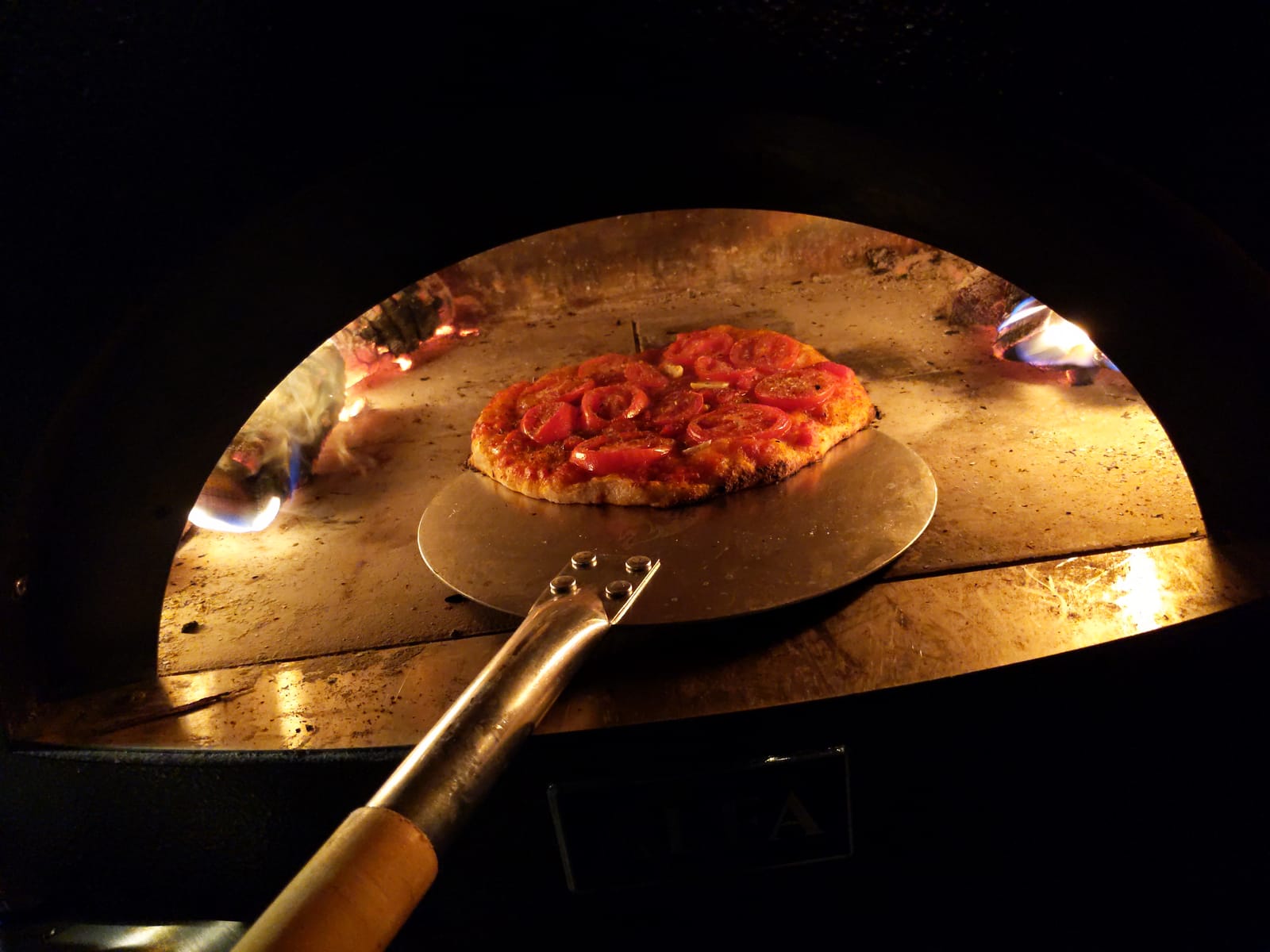 Chicago Brick Oven 9-Inch Aluminum Turning Pizza Peel, Detachable Handle customer photo 2
