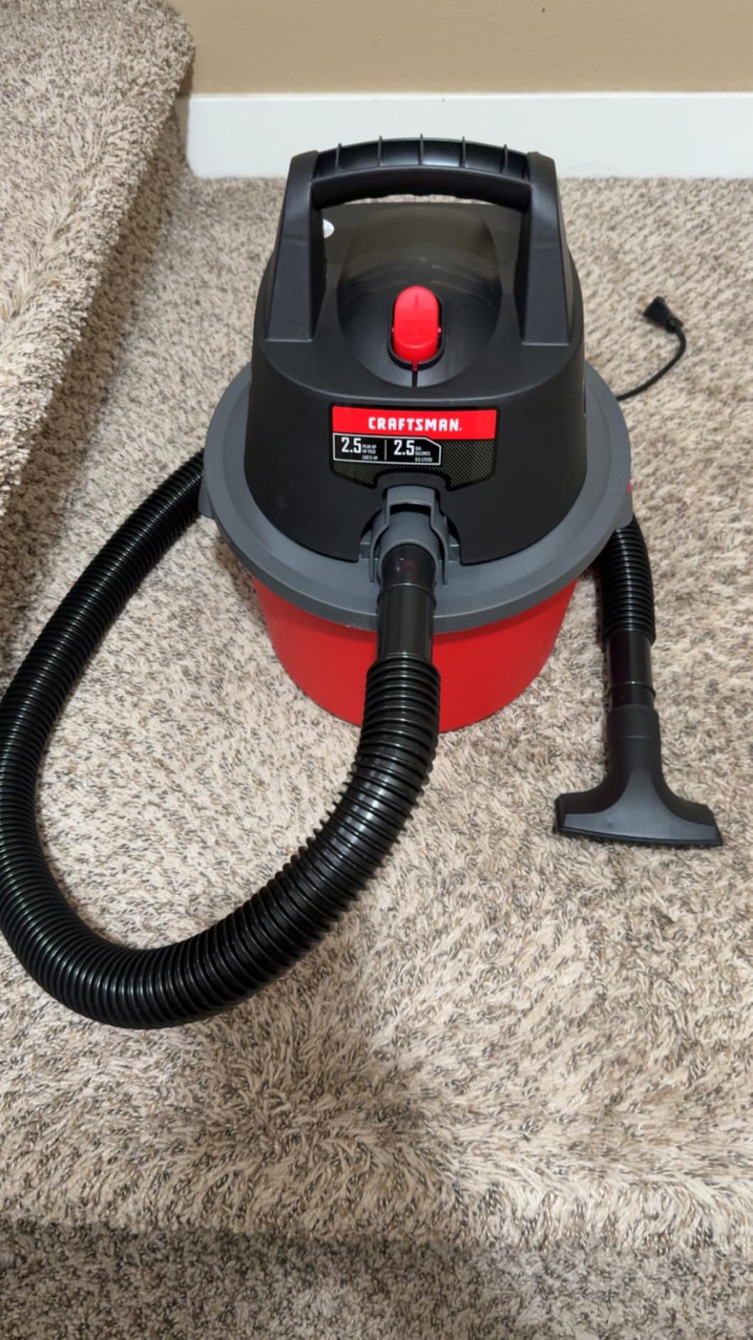 CRAFTSMAN CMXEVBE17250 2.5 Gallon 2.5 Peak HP Wet Dry Shop Vacuum customer photo 2