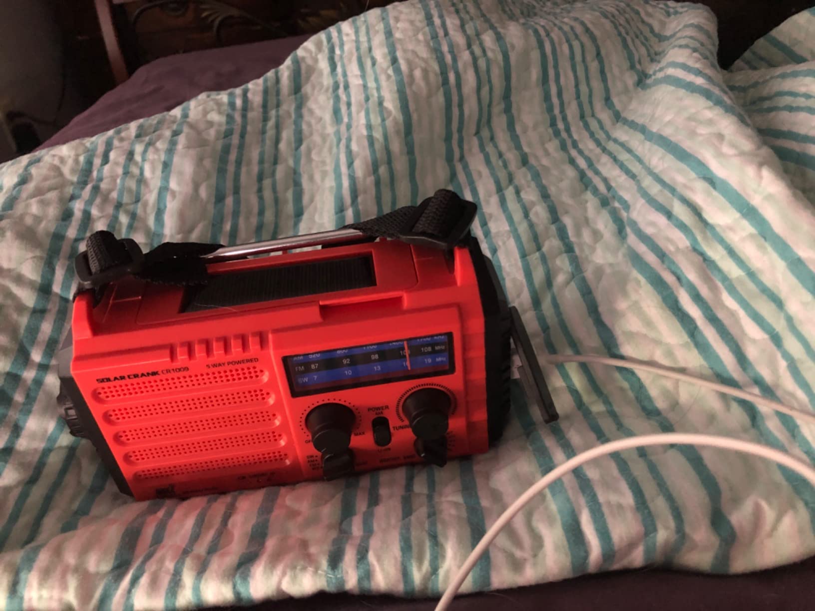 Emergency Weather Radio, Portable Solar Hand Crank Radio with NOAA/AM/FM/SW customer photo 1