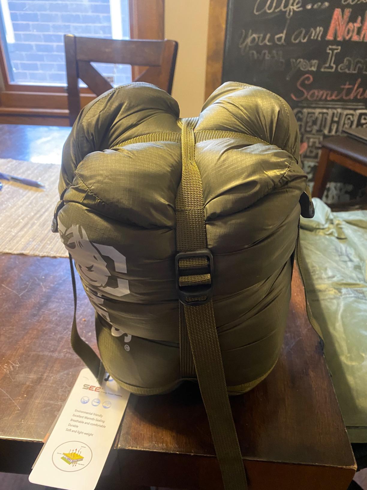 OneTigris Featherlite Ultralight Sleeping Quilt, Weighs 35oz, Warm Hammock Topquilt 40 Degree, with Footbox, Perfect for Outback Camping, Hiking, Backpacking and Hammocks customer photo 2