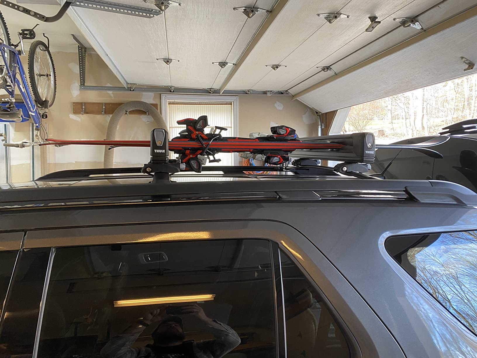 Thule SnowPack Extender Ski/Snowboard Rack (6pr/4 Boards), Black customer photo 1