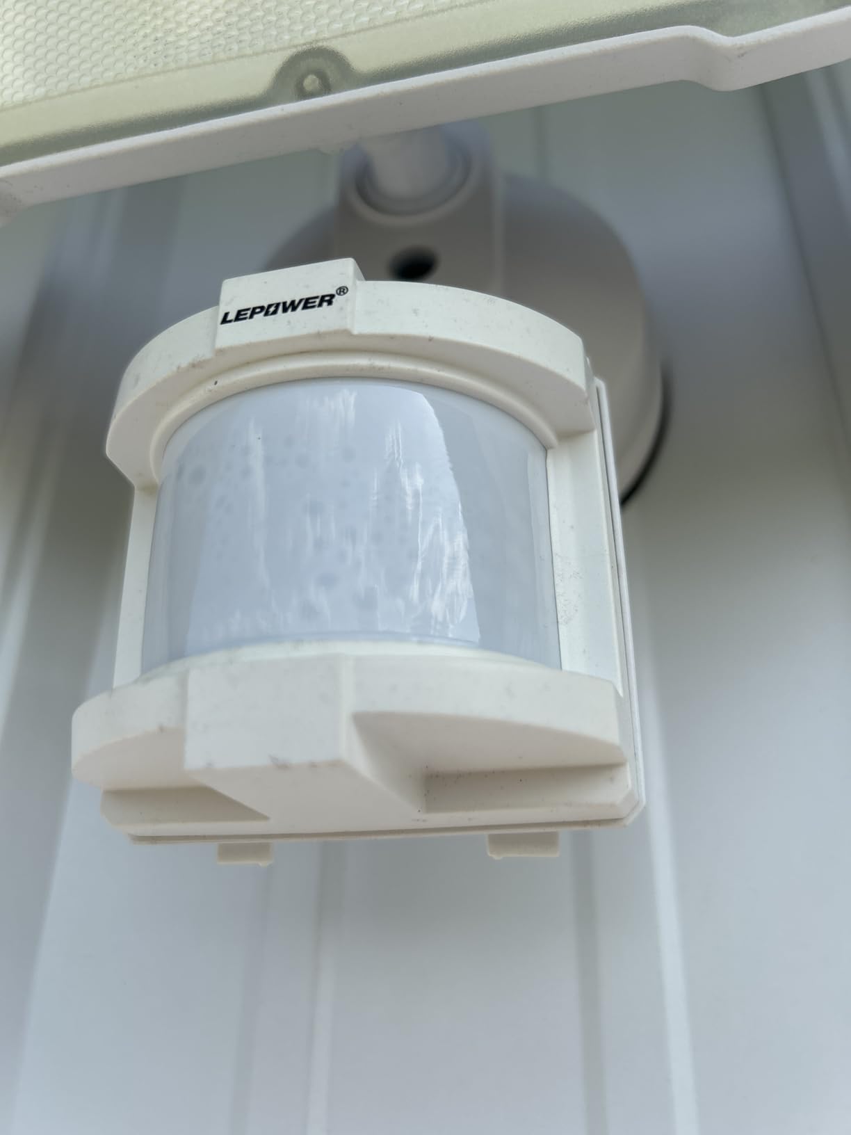 LEPOWER LED Security Light Motion Sensor Outdoor Lights, Easy to Install customer photo 1
