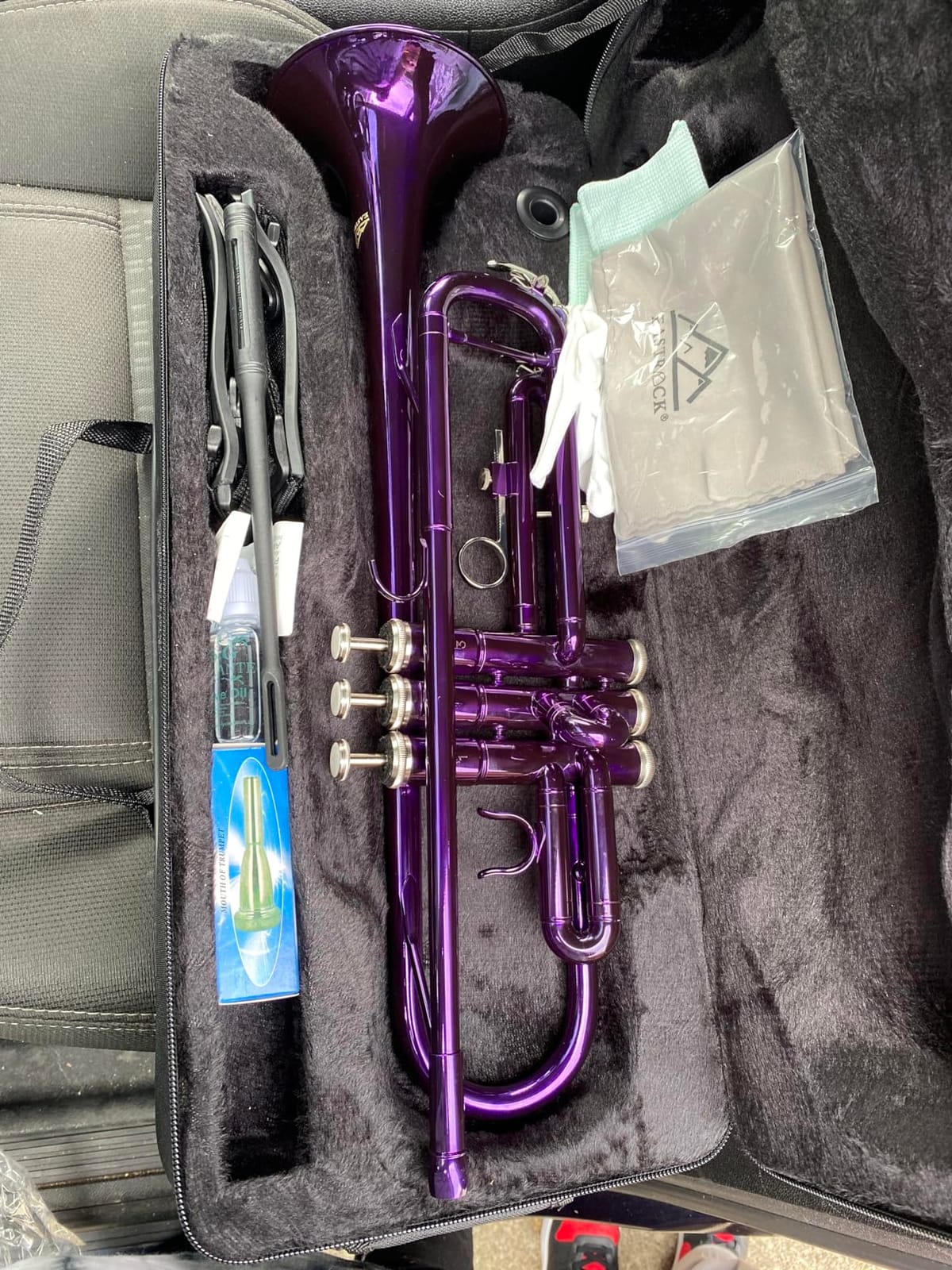 EASTROCK Bb Trumpet Standard Trumpet Set with Carrying Case,Gloves, 7C Mouthpiece and Cleaning Kit (Gold) customer photo 1