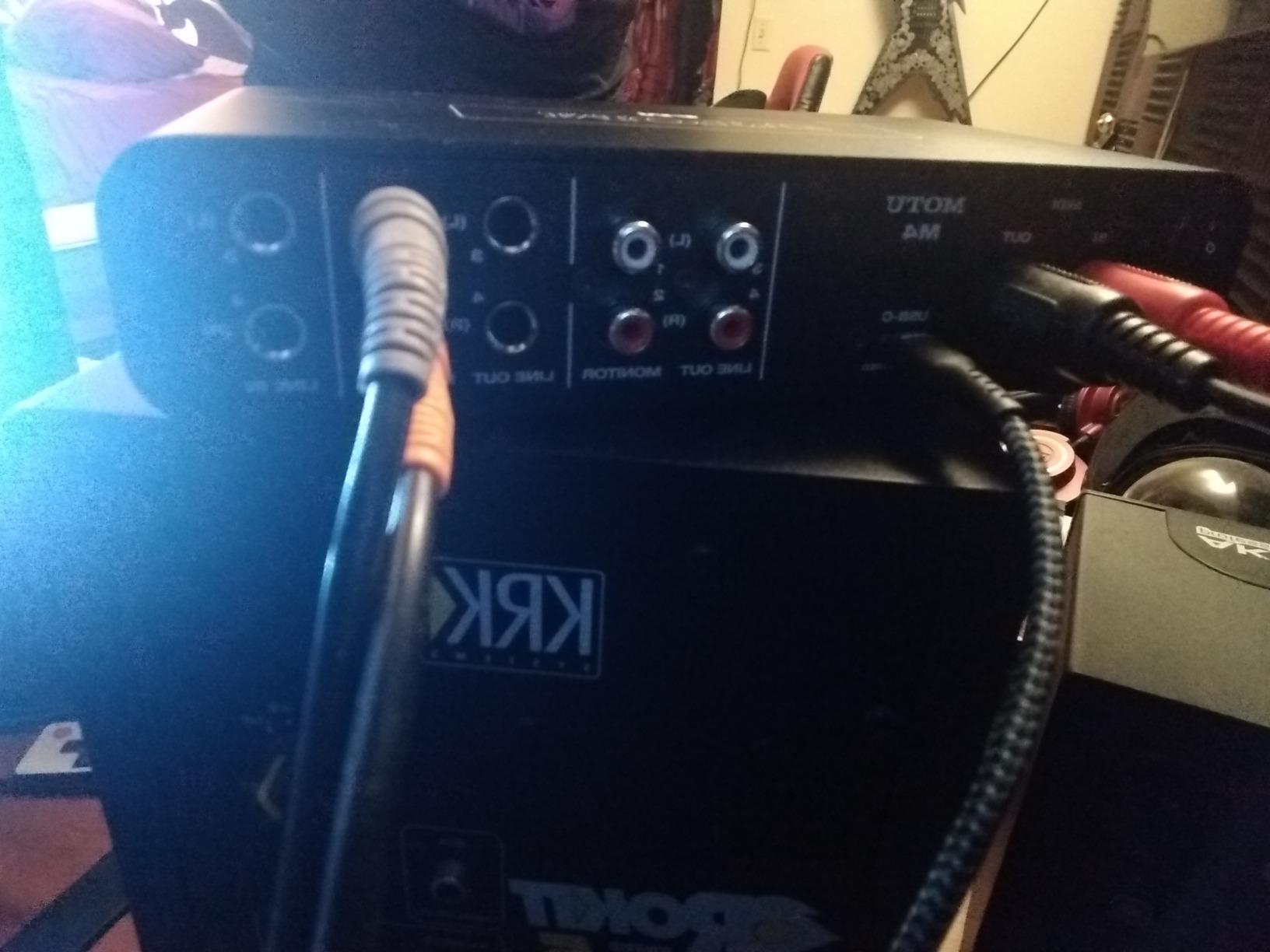 Motu M4 4x4 USB-C Audio Interface customer photo 1