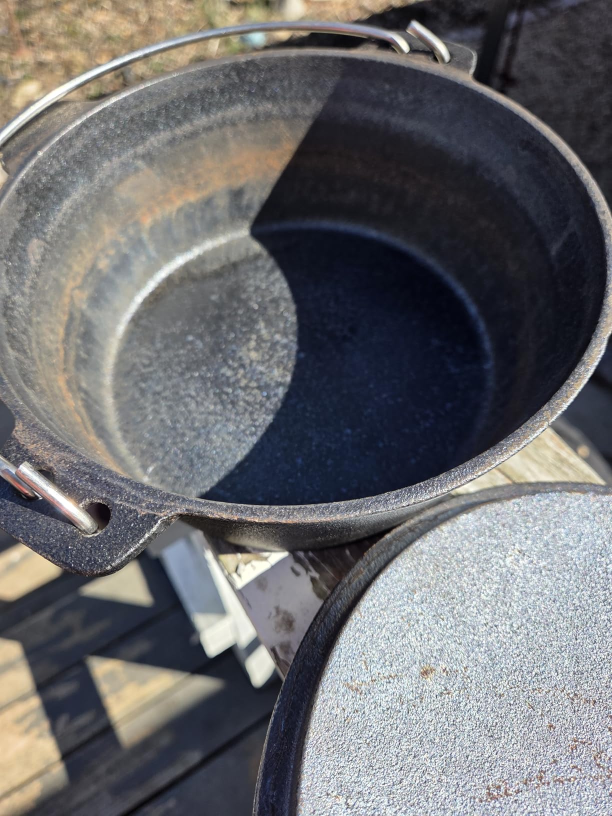 Stansport Pre-Seasoned Cast Iron Dutch Oven customer photo 2