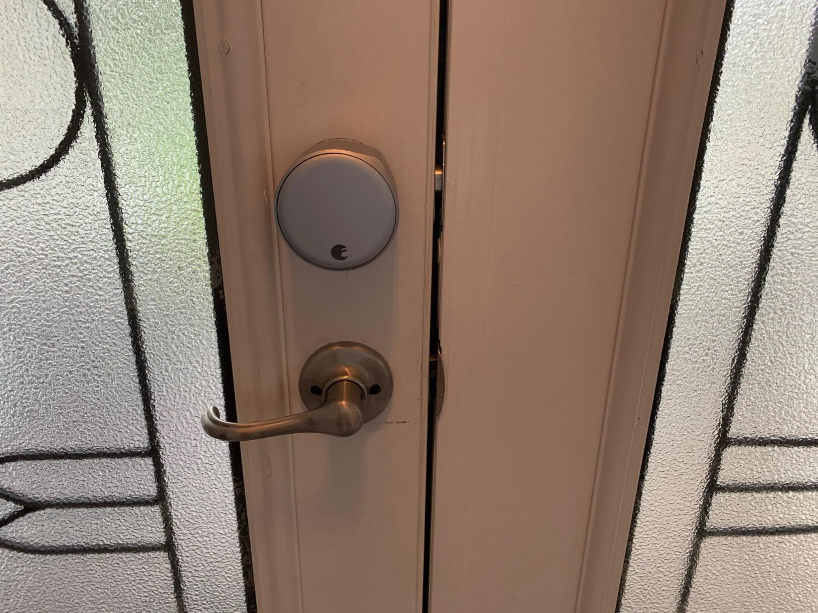 August Home, Matte Black Wi-Fi Connected Smart Keyless Entry Door Lock (4th Generation), Electronic Door Lock Fits Your Existing Deadbolt in Minutes, ‎AUG-SL05-M01-G01 customer photo 1