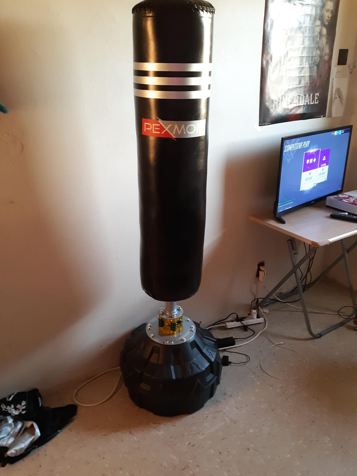 PEXMOR Freestanding Punching Bag Heavy Solid Boxing Bag with Suction Cup Armor Base & Noise Vibration Absorption Device for Adult Youth - Men Stand Kickboxing Bags Kick Punch Bag | Black customer photo 1