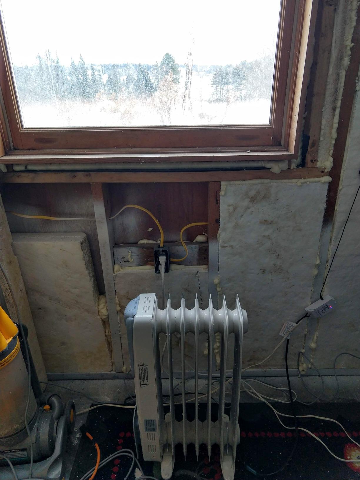 COSTWAY Oil Filled Radiator Heater, 1500W Portable Space Heater with Adjustable Thermostat, 3 Heat Settings, Overheat and Tip-Over Protection, Electric Oil Heater for Indoor Use, Bedroom, Office customer photo 2