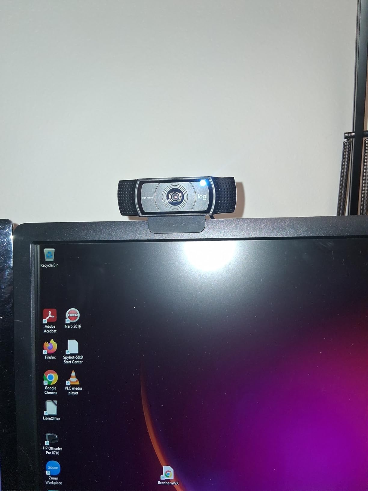 Logitech C920x HD Pro PC Webcam Full 1080p/30fps Video - Black customer photo 1