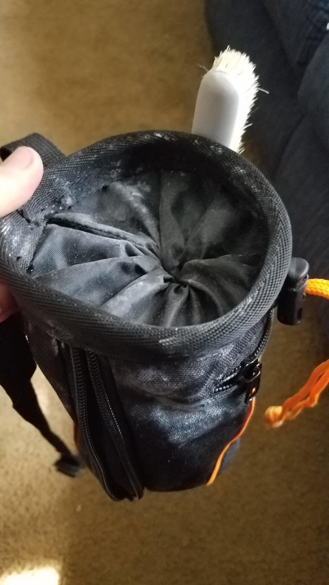 Chalk Bag for Rock Climbing - Rock Climbing Gifts Gear Accessories - Quick-Clip Belt, Large Zippered Pockets & Brush Holder - Weight Lifting, Gym, Bouldering, Disc Golf, Wall, Rock Climbing Chalk Bag customer photo 1