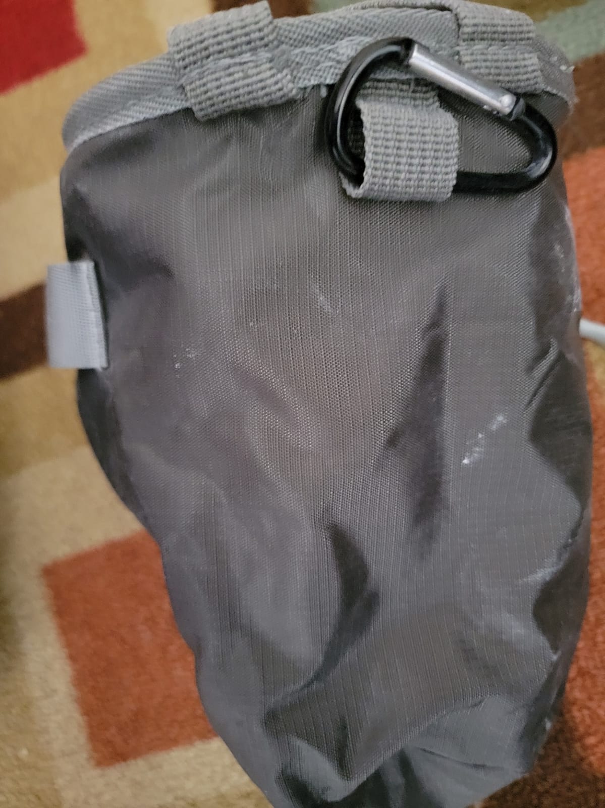 Chalk Bag for Rock Climbing, Climbing Chalk Bag for Bouldering with 2 Large Zipper Storage Pockets, Premium Gym Chalk Bag for Weightlifting, Great Gift and Rock Climbing Gear customer photo 2