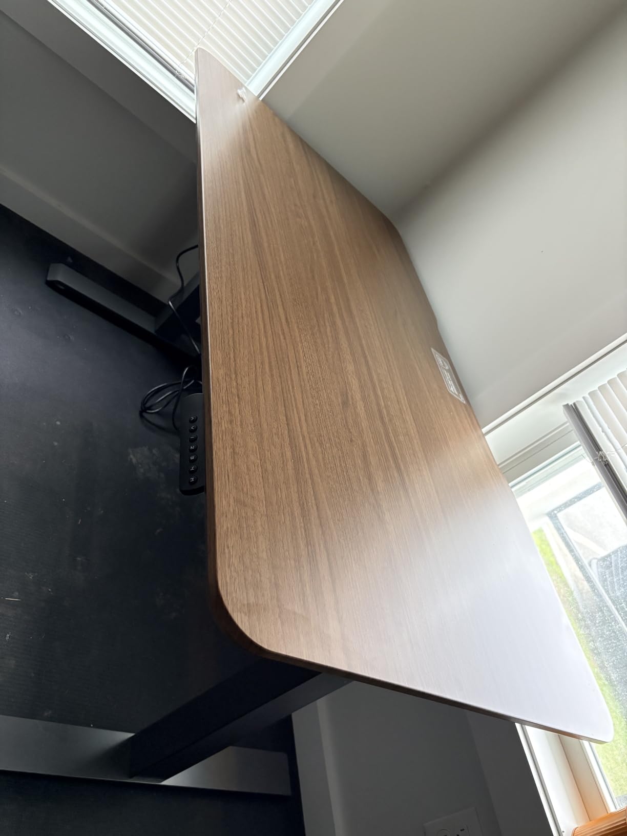 Vari Classic Electric Standing Desk – 60x30 – Reclaimed Wood/Slate customer photo 2