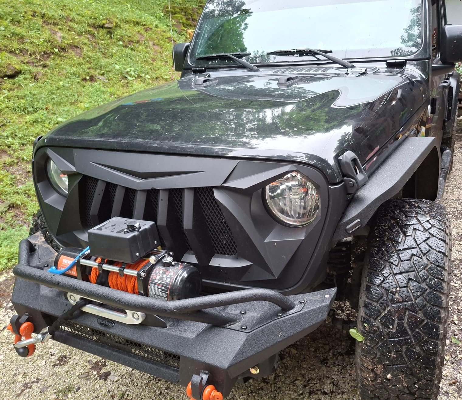 VEVOR 13,500 lb Electric, Truck Winch 12V DC 3/8 in x 80 ft Synthetic Rope Aluminum Fairlead Wireless & Wired Remote Control, 13500 lbs, IP55 Waterproof Towing for Off Road Jeep SUV Boat customer photo 2