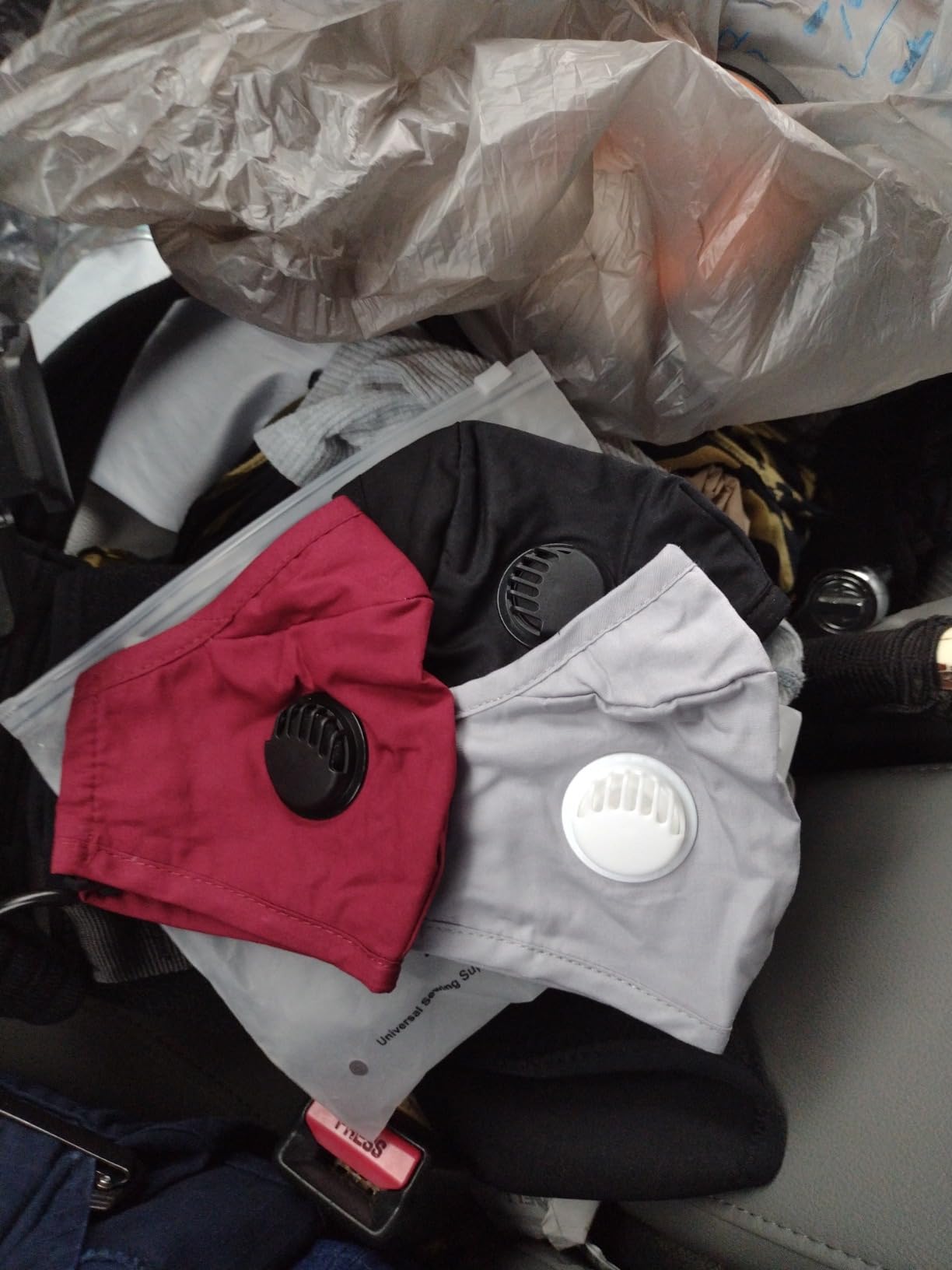 Universal 4585 Sports Mask – 3 Layer Cloth Face Mask w/Respirator Valve customer photo 1