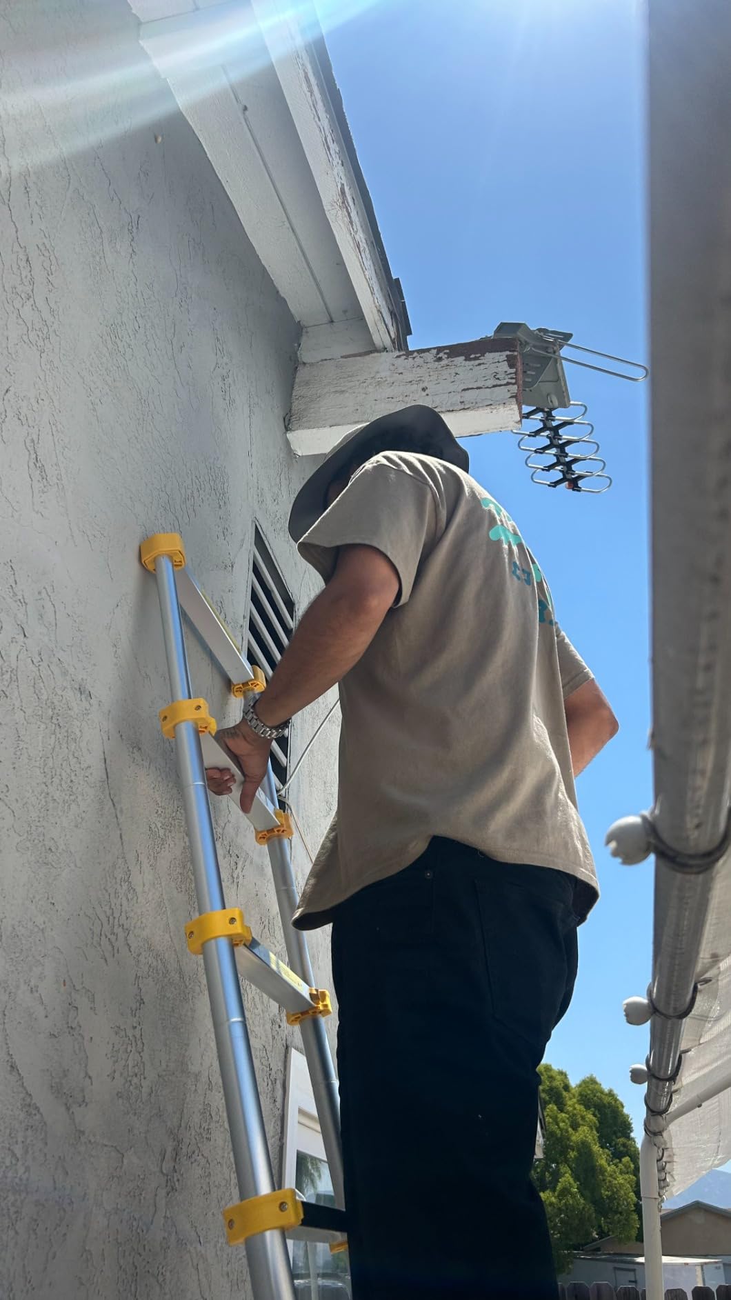 BOWEITI Telescoping Extension Ladder 12.5FT Heavy Duty Upgrade,Aluminum Telescopic Ladder with Upgrade Material/Accessories customer photo 2