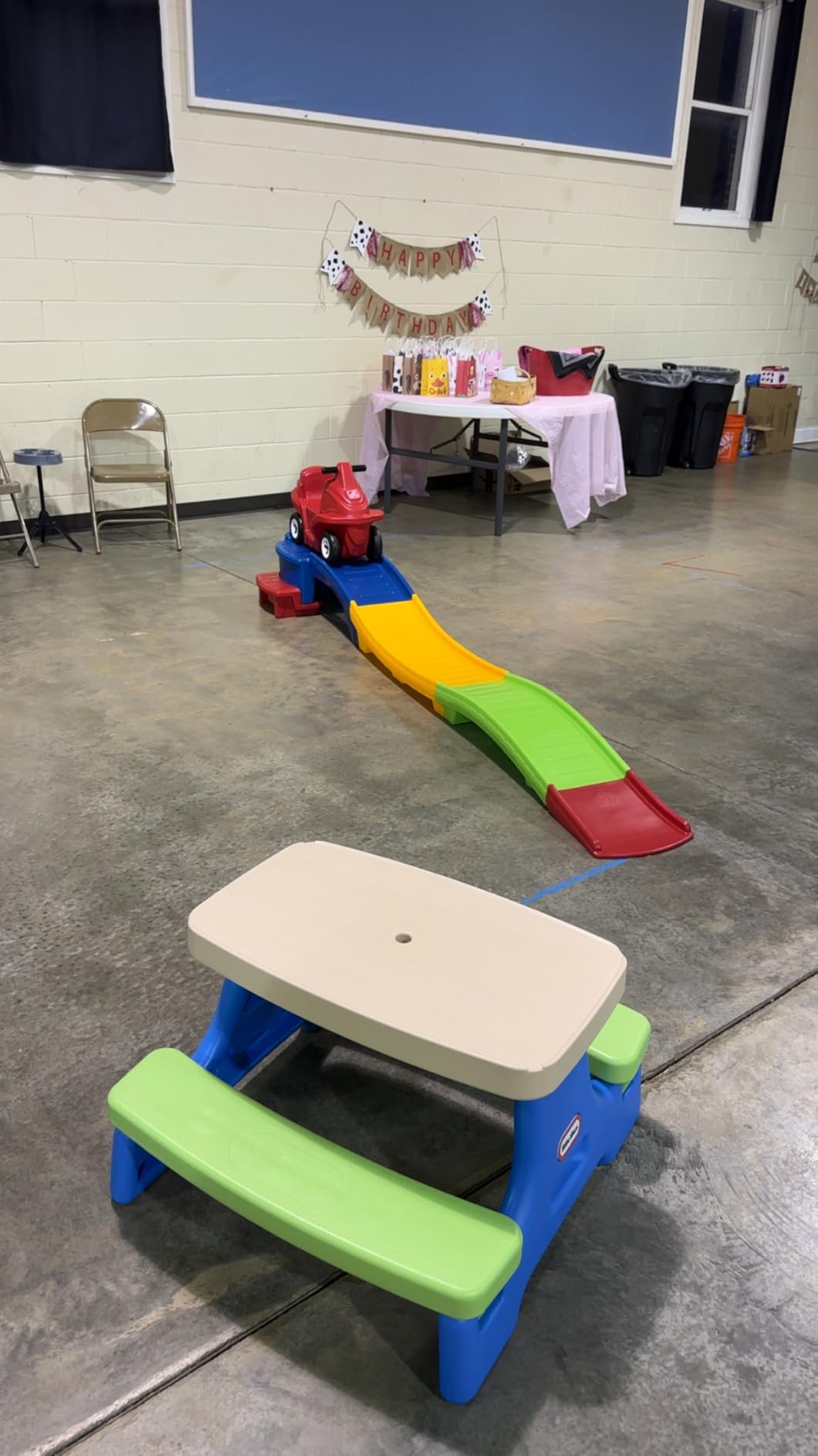 Step2 Up & Down Roller Coaster Kids Ride On Toy, Push Car, Indoor/Outdoor Playset, Made of Durable Plastic, Max Weight 50 lbs., for Toddlers 2-5 Years Old, Multicolor customer photo 2
