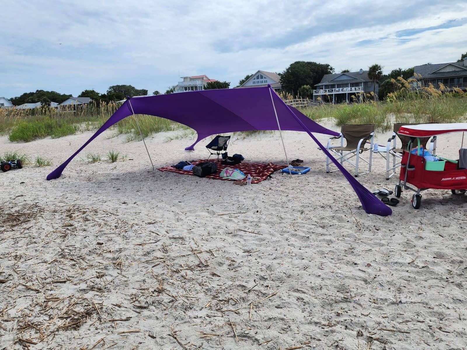 Family Beach Tent Canopy Sun Shade, Pop Up Grande Beach Tent Sun Shelter Stability 4 Poles with Portable Carry Bag Outdoor Shade for Fishing Backyard Camping customer photo 1