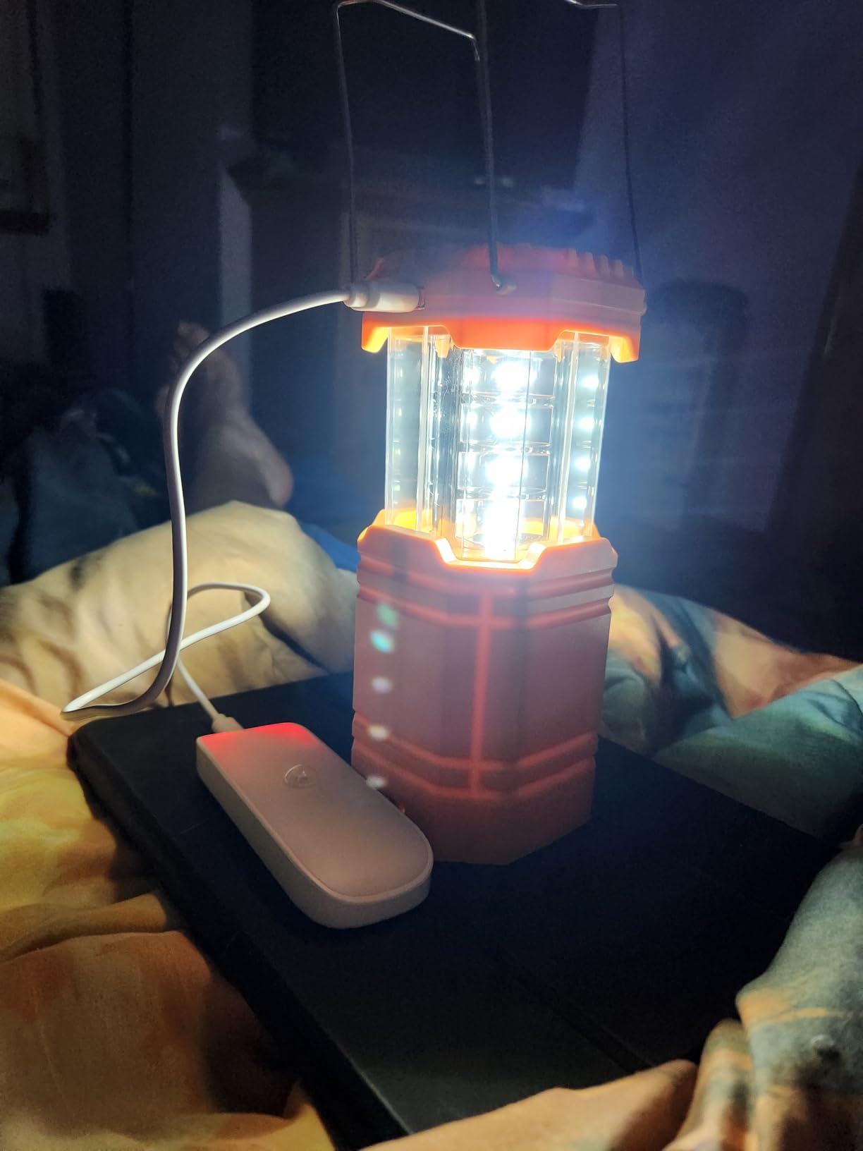 Electric Camping Lantern for Emergency, 3000mAh Solar Hand Crank Lantern customer photo 2