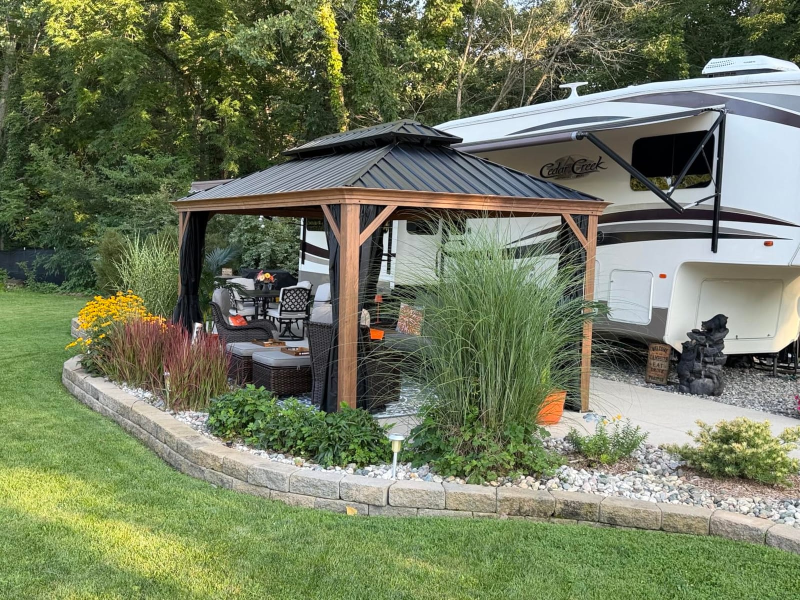 PURPLE LEAF Outdoor Gazebo 12' x 16' with Drainage System, Wood Grain Frame customer photo 2