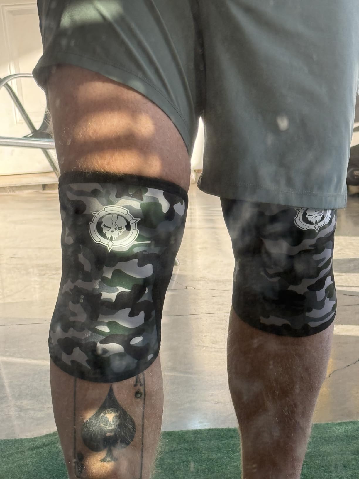 Jupiter Knee Sleeves (1 Pair), 7mm Compression Knee Braces for Squats,Weightlifting,Powerlifting,Cross Training for Men & Women (Large) customer photo 1
