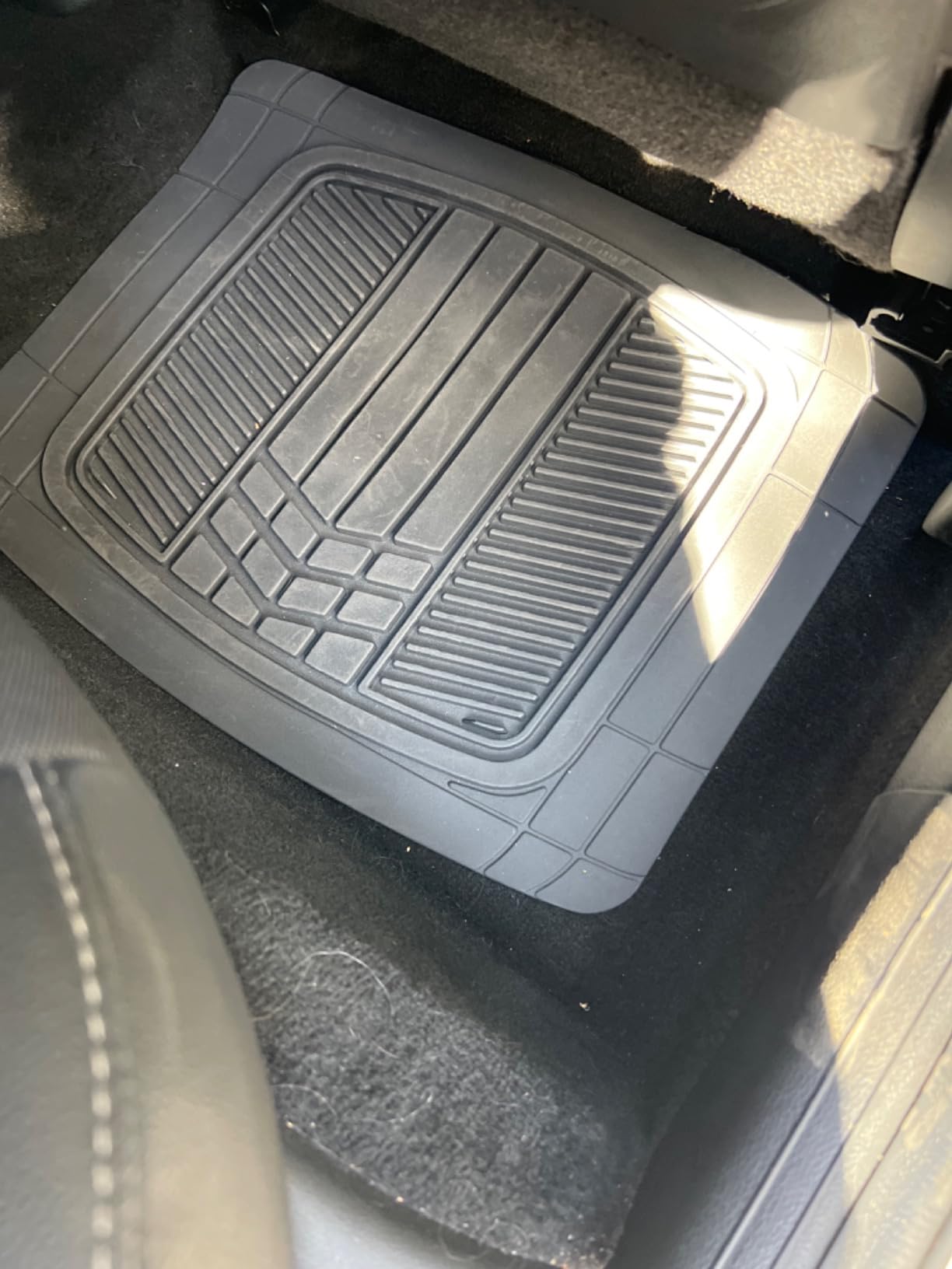 Motor Trend DualFlex™ Rubber Car Floor Mats All Weather Waterproof 4-Piece Sporty Two-Tone Design Car Mats Full Set - Universal Trim-to-Fit Floor Mats for Car, SUV, & Trucks - Car Carpet Protector customer photo 1