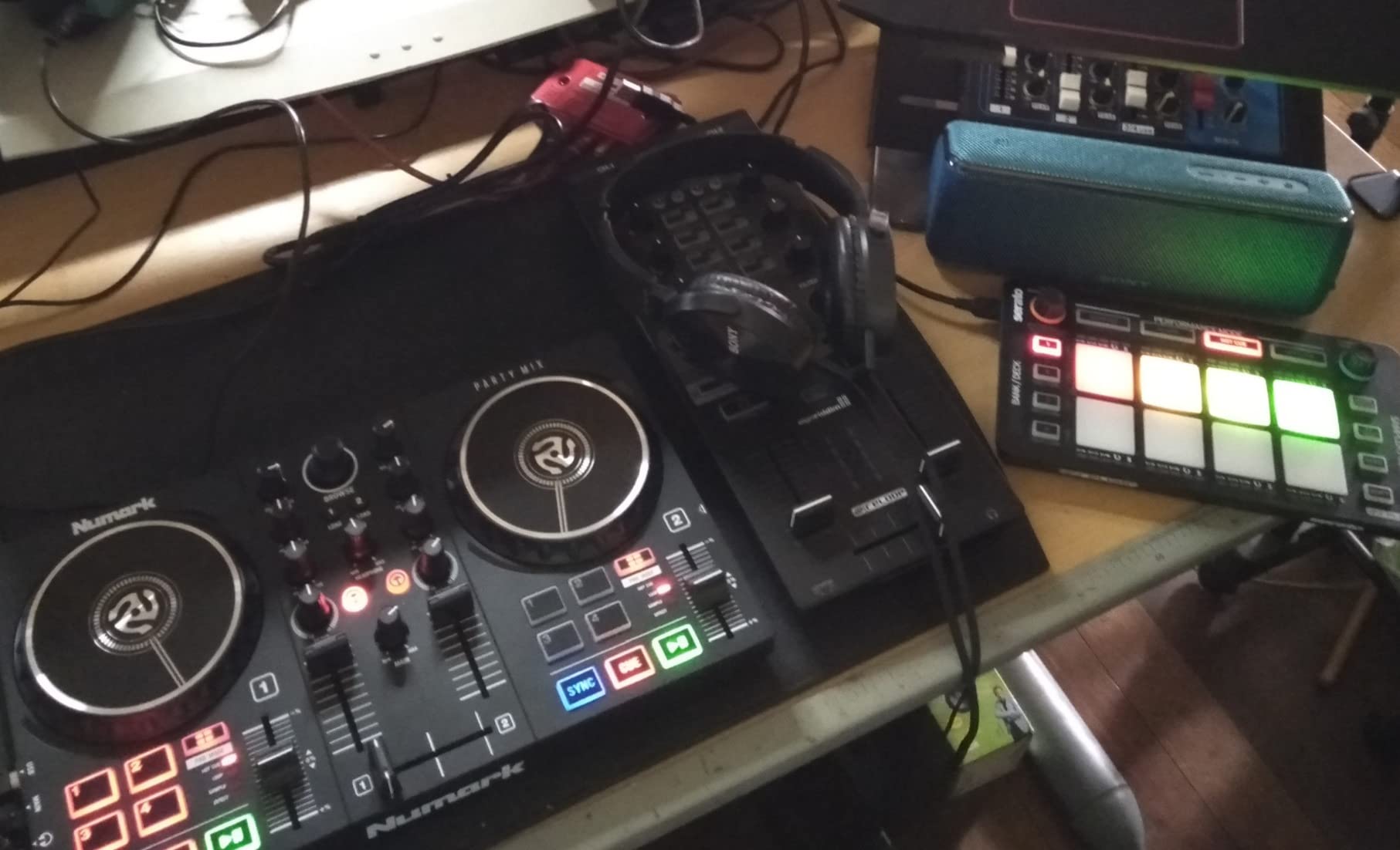 Numark Party Mix II DJ Controller with Built-in Lights customer photo 2