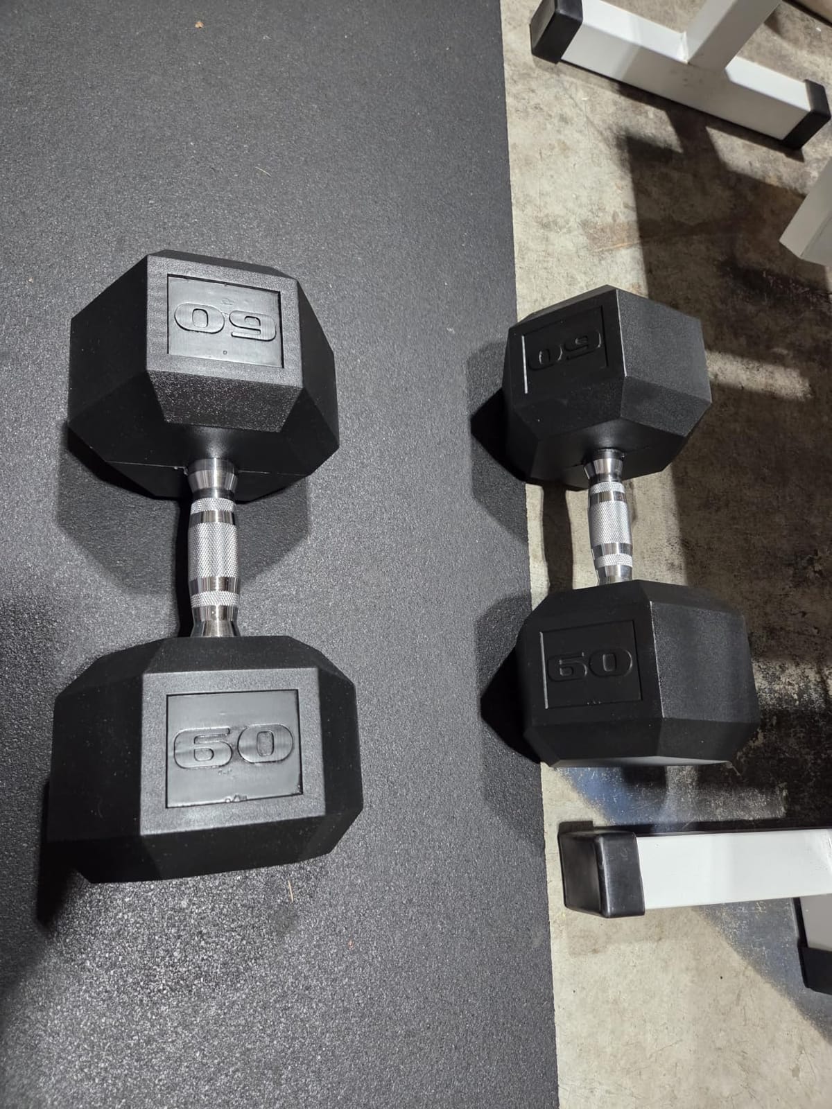 CAP Rubber Coated Dumbbell Weights, Free Weights for Home Gym Strength Training, Anti-Roll Hex Dumbbells with Black, Chrome & Comfort Grip Handles, Singles customer photo 1