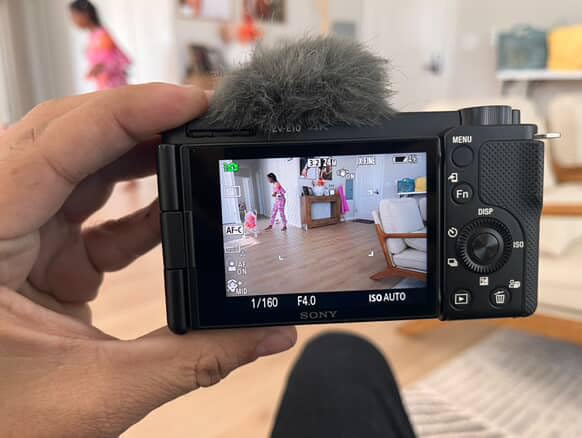 Sony Alpha ZV-E10 - APS-C Interchangeable Lens Mirrorless Vlog Camera Kit - Black customer photo 1