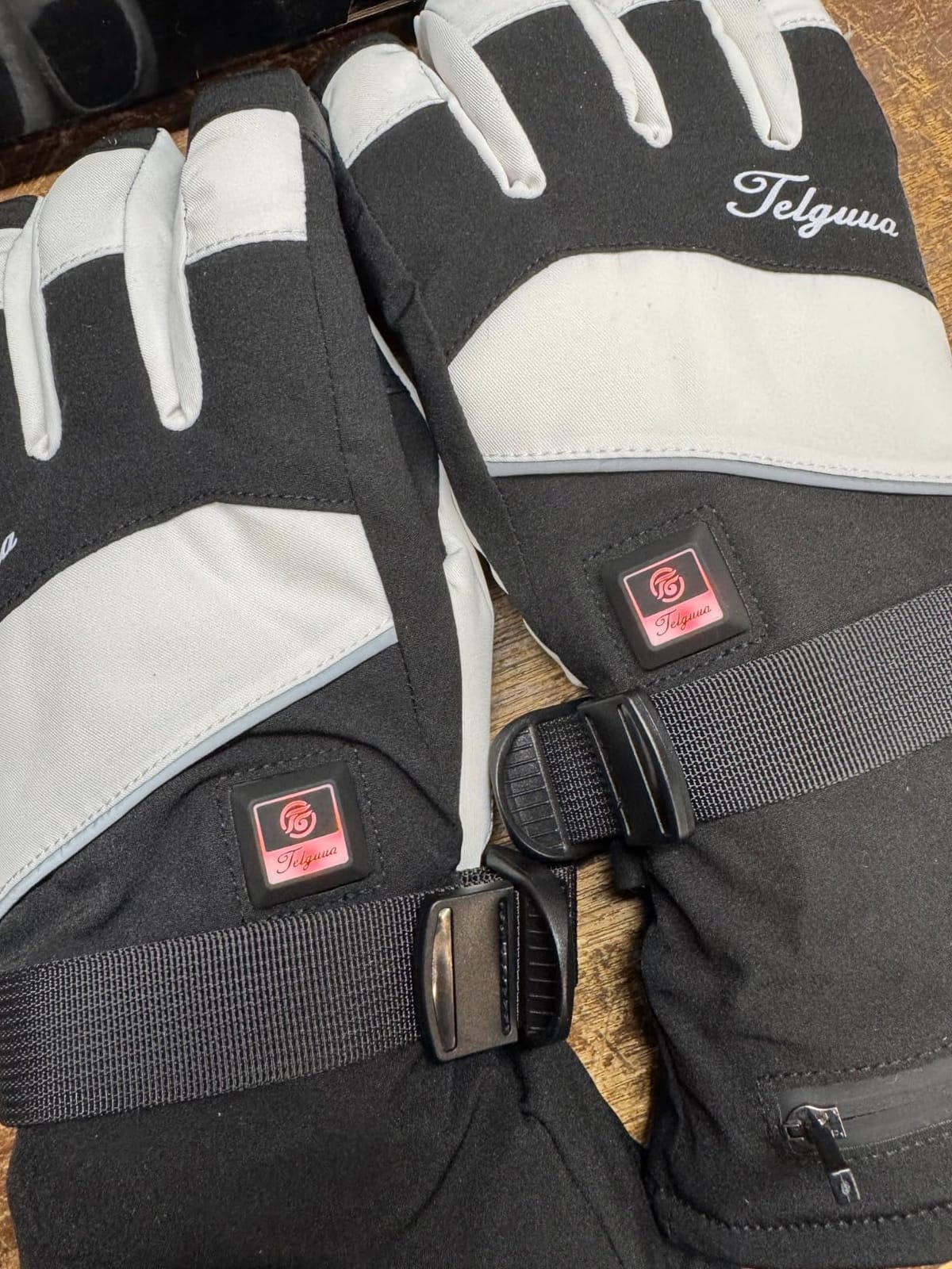 Telguua Heated Gloves for Women Men,Electric Rechargeable Heated Work Glove Ski Mitten Waterproof Touchscreen Heated Gloves customer photo 2