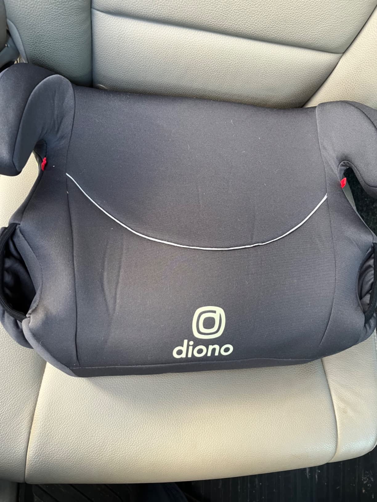 Diono Solana, No Latch, Pack of 2 Backless Booster Car Seats, Lightweight, Machine Washable Covers, Cup Holders, Black customer photo 1
