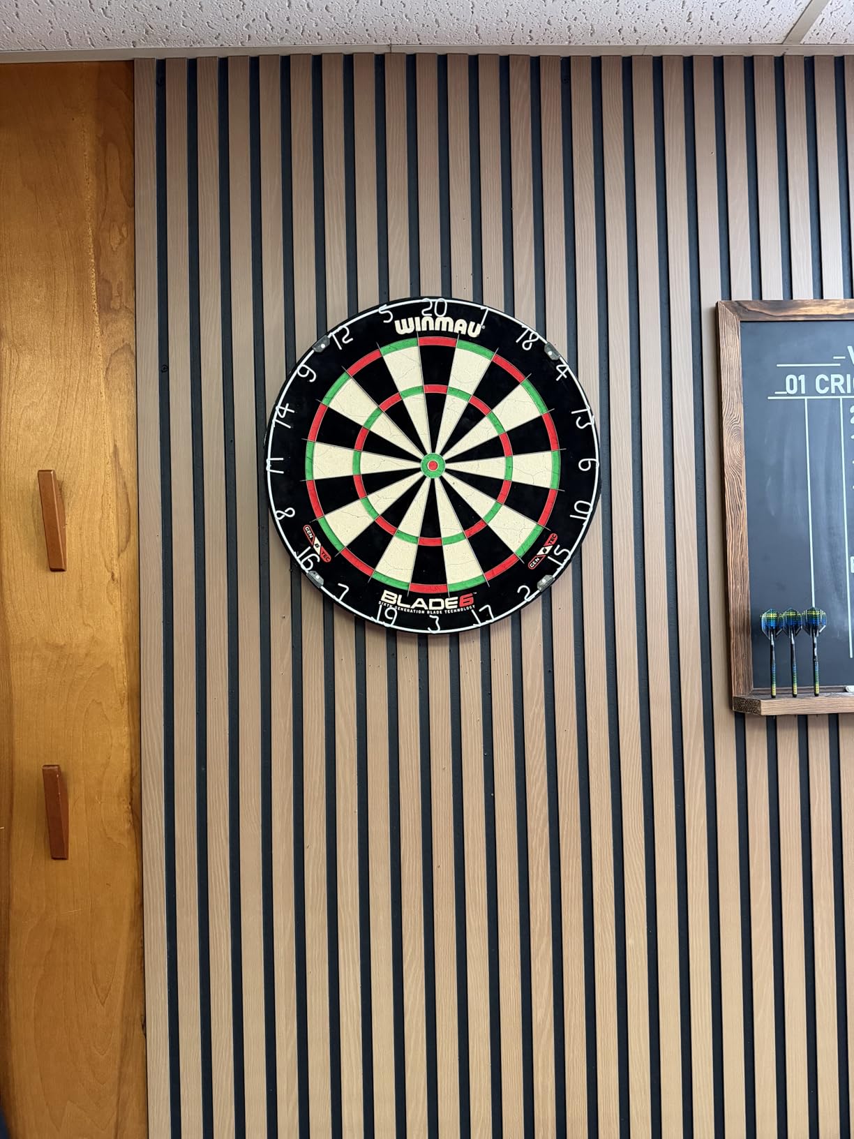 WINMAU Professional Bristle Dartboard - PDC Tournament Board with Official Tournament Specifications - Available in Blade 6 Single, Dual, Triple Core & Blade X Generations customer photo 2