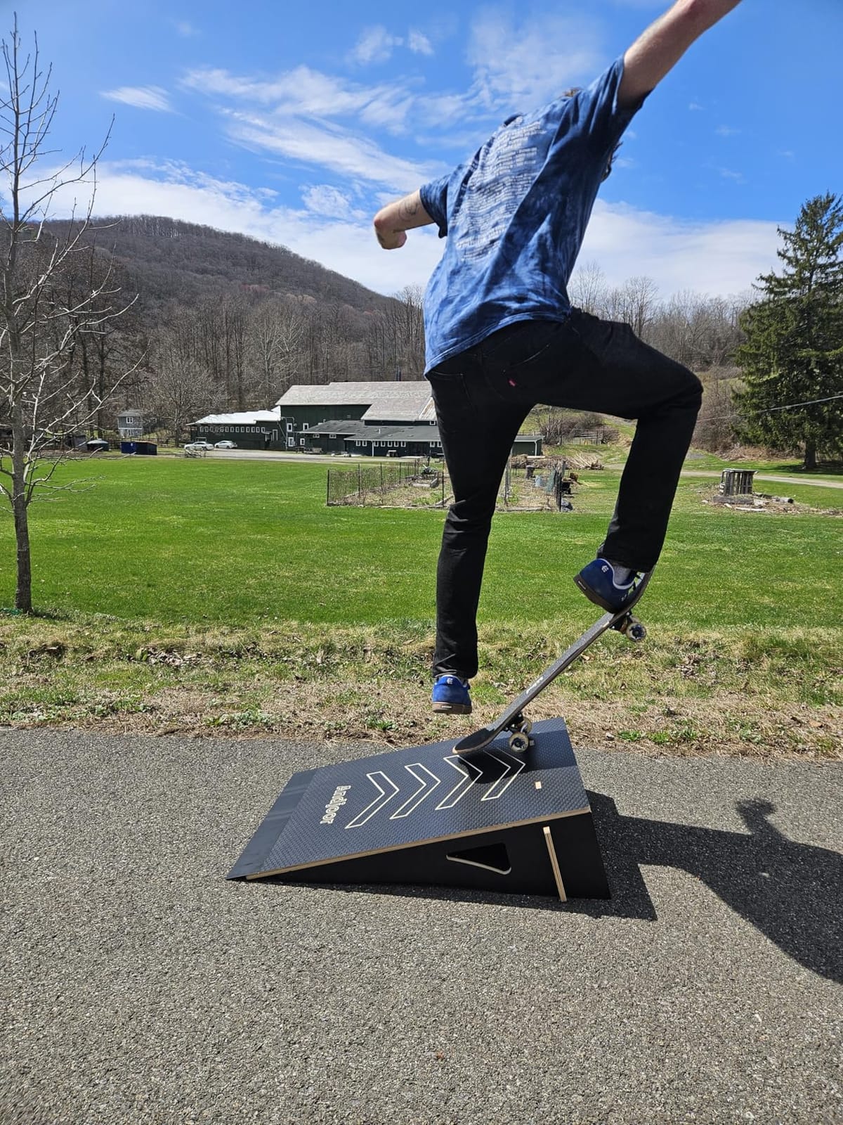 Kids Jumping Ramp for Skateboard, Bike, Scooter, BMX, RC Car and Dirt Bike, 34.37 in, Red customer photo 2