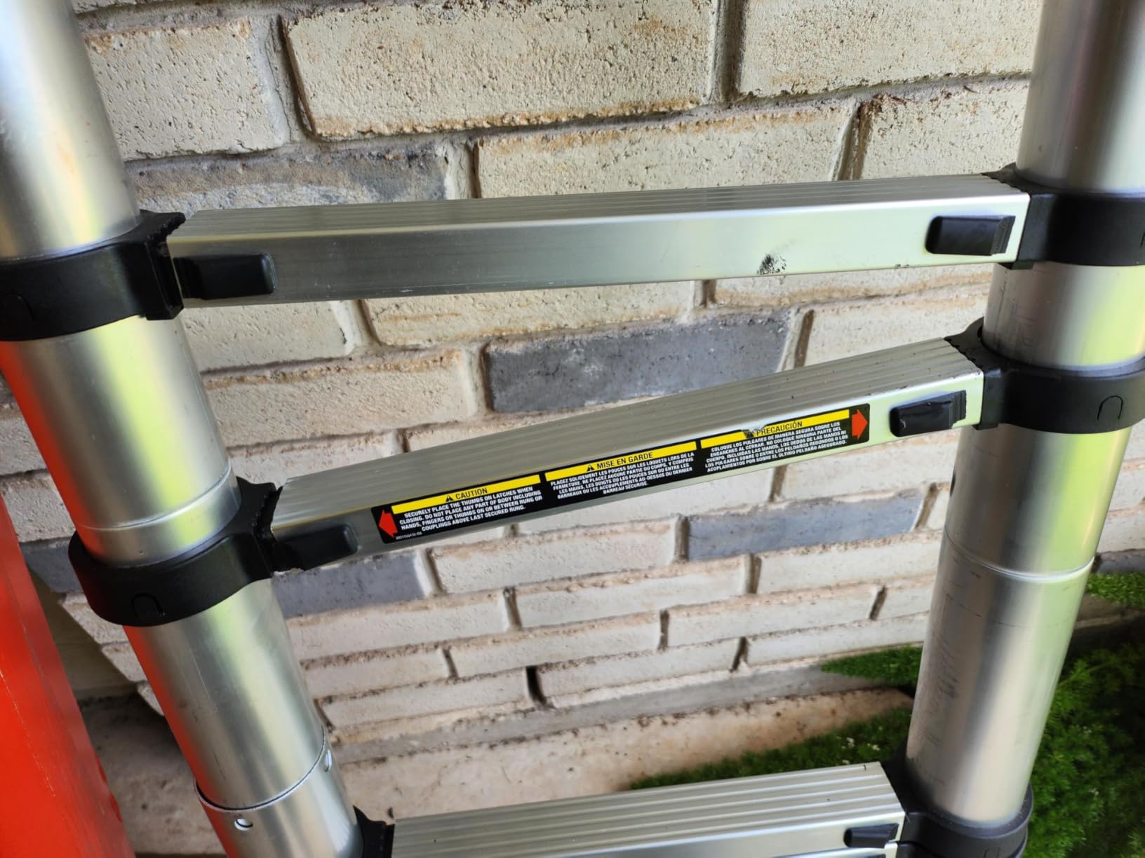 Lippert Components On-The-Go Ladder Telescoping Ladder for 5th Wheel RVs, Travel Trailers and Motorhomes customer photo 2