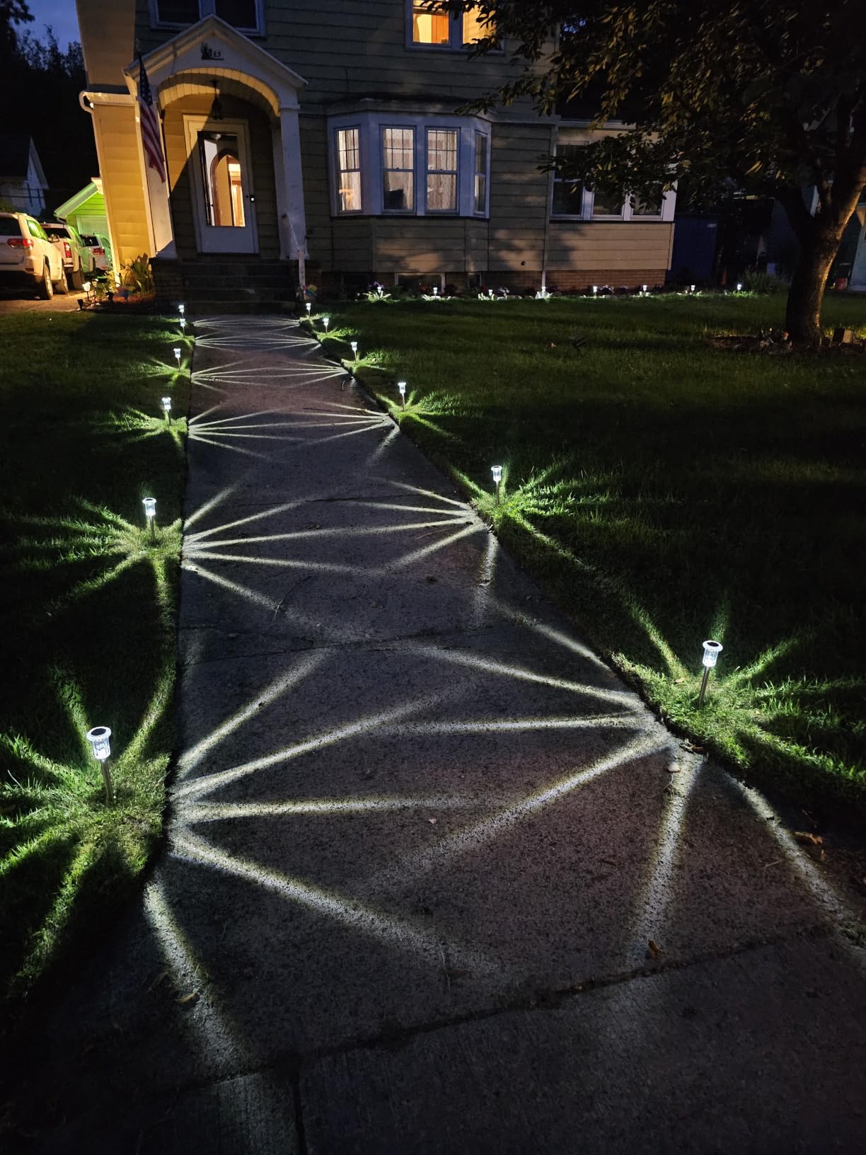 DenicMic Solar Lights Outdoor Waterproof 10 Pack Pathway Lights Cool White customer photo 2