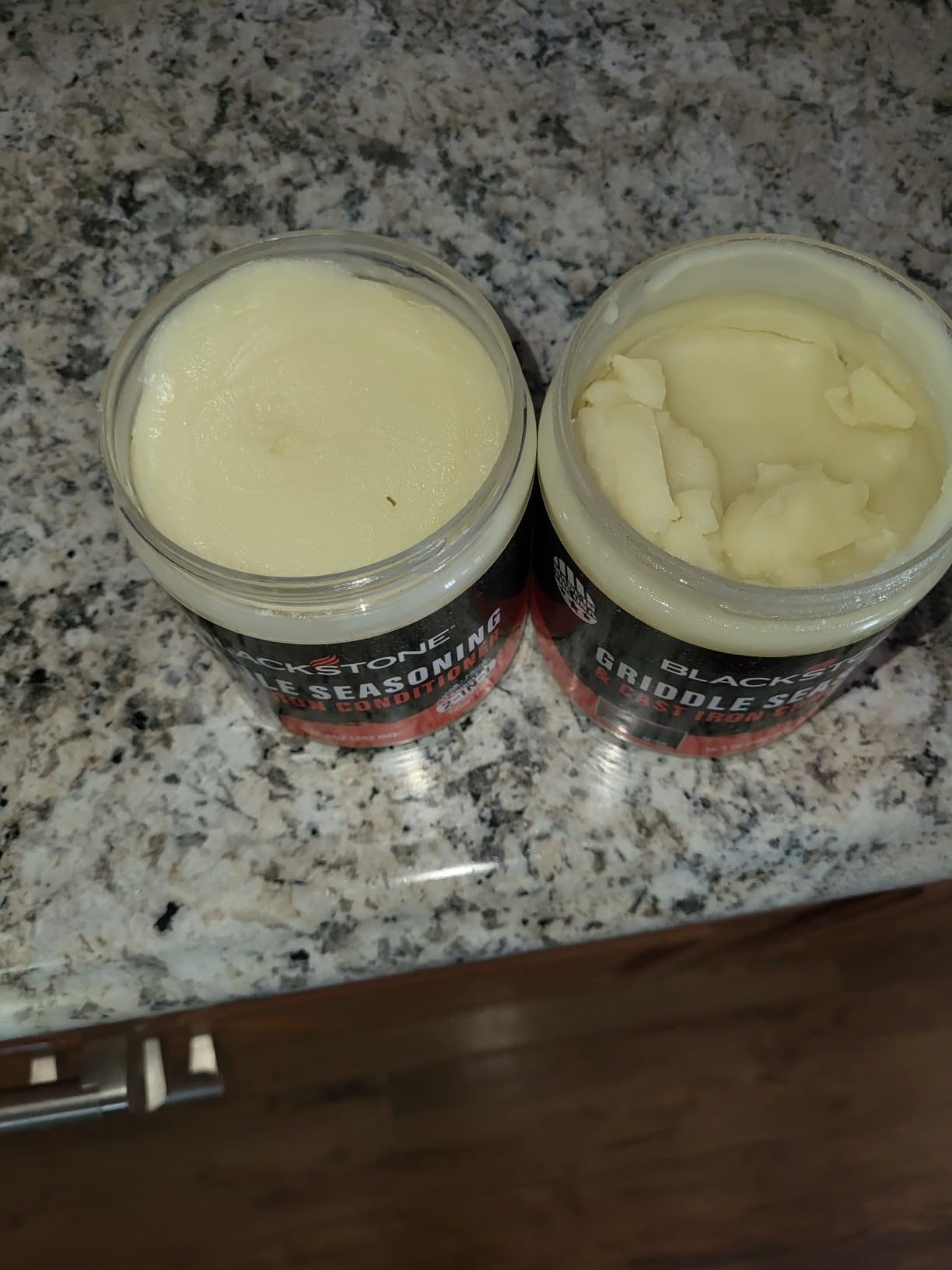 BLACKSTONE® Griddle Seasoning and Cast Iron Conditioner, 15.3oz customer photo 2