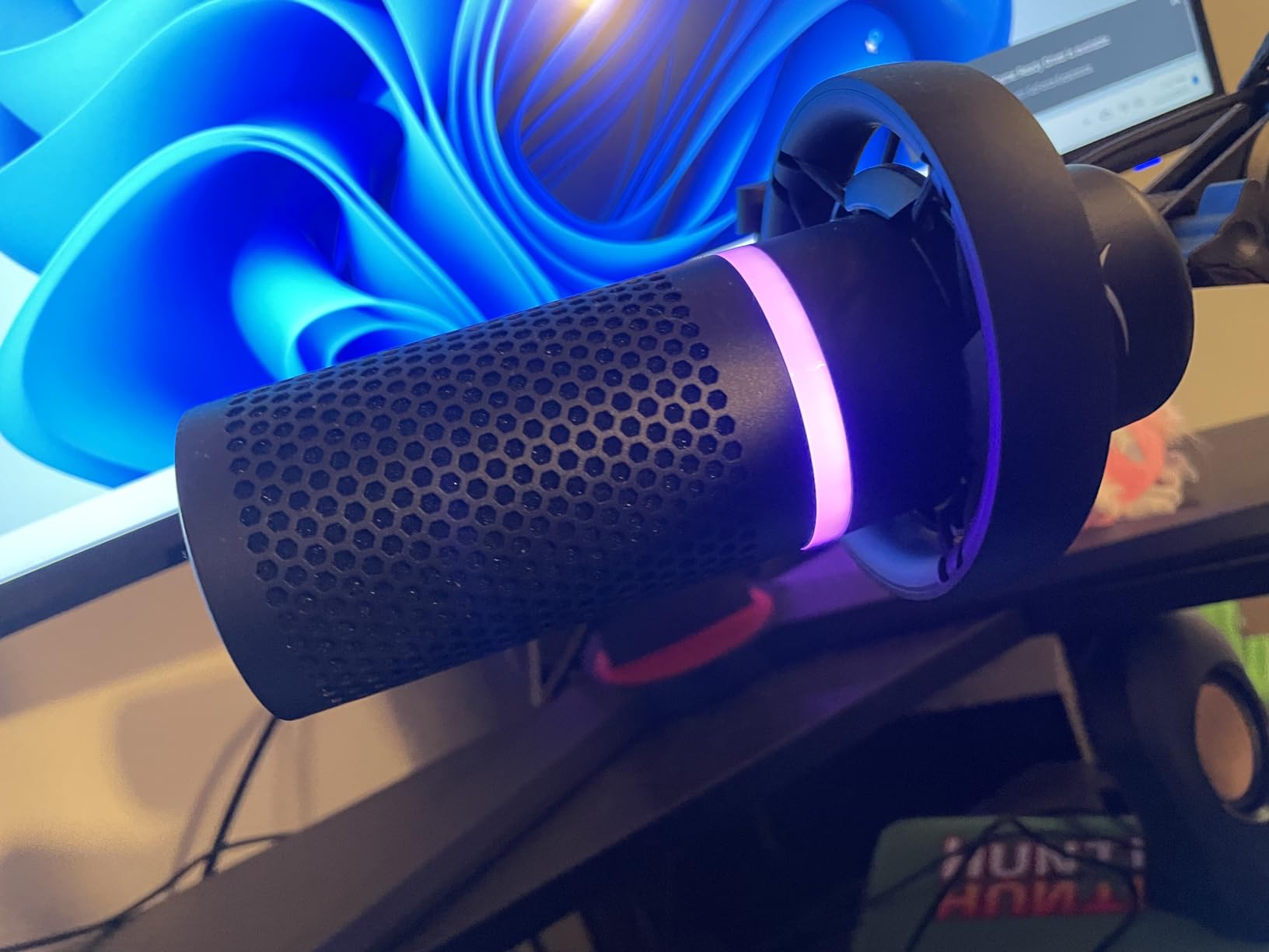 HyperX DuoCast – RGB USB Condenser Microphone for PC, PS5, PS4, Mac, Low-profile Shock Mount, Cardioid, Omnidirectional, Pop Filter, Gain Control, Gaming, Streaming, Podcasts, Twitch, YouTube, Discord customer photo 1