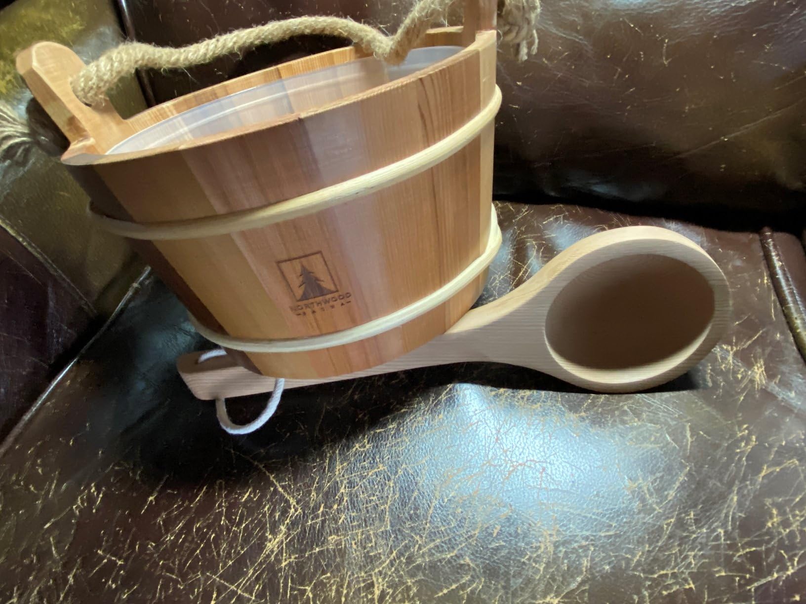 Northwood Sauna - Sauna Bucket and Ladle Set - Handmade from Canadian Red Cedar Wood - Natural Rope Handle - 1 Gallon (4 Liters) Water Capacity customer photo 1