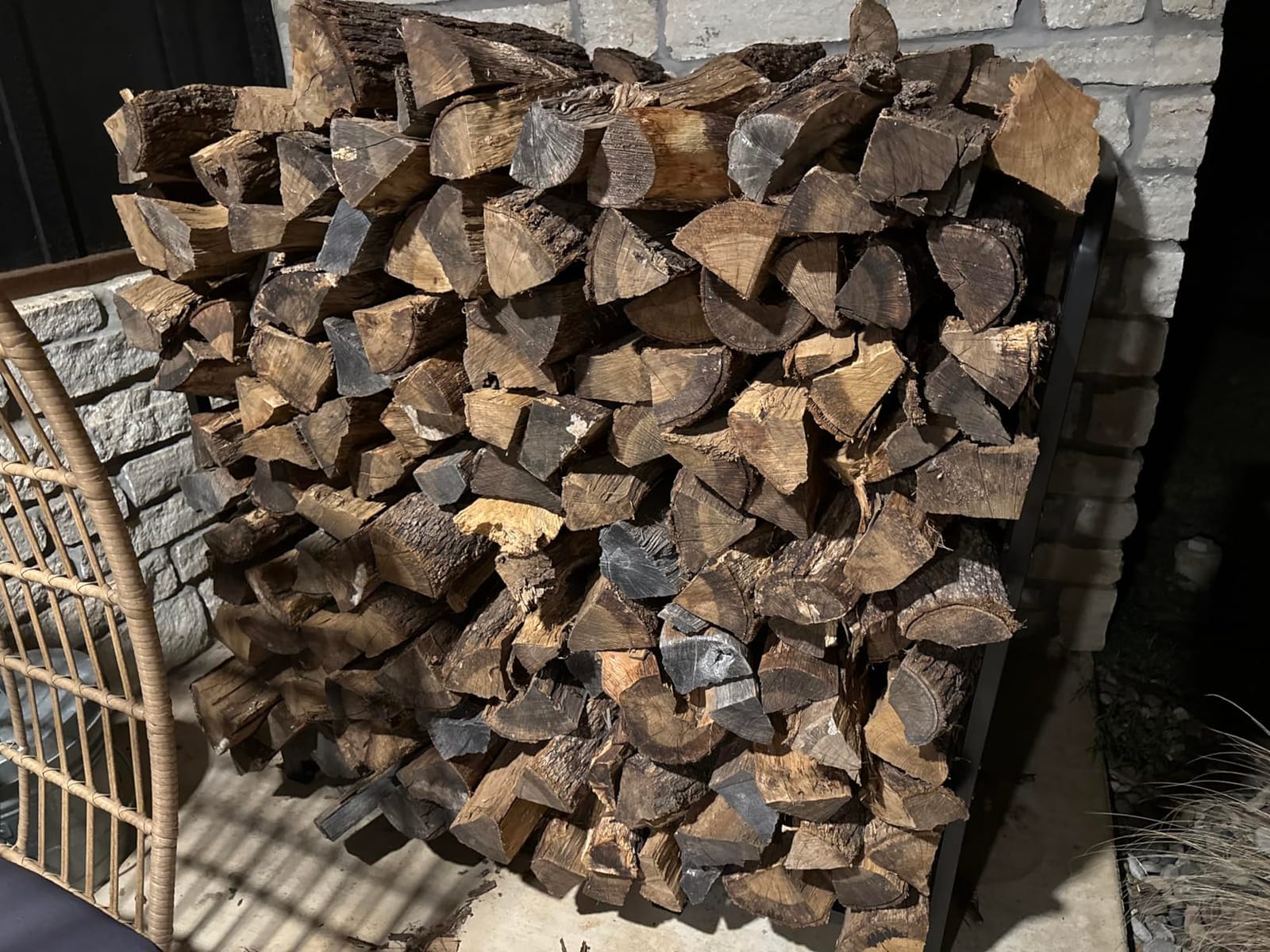 8ft Outdoor Firewood Rack, Upgraded Heavy Duty Logs Stand Stacker Holder for Fireplace - Metal Lumber Storage Carrier Organizer, Bright Black customer photo 1