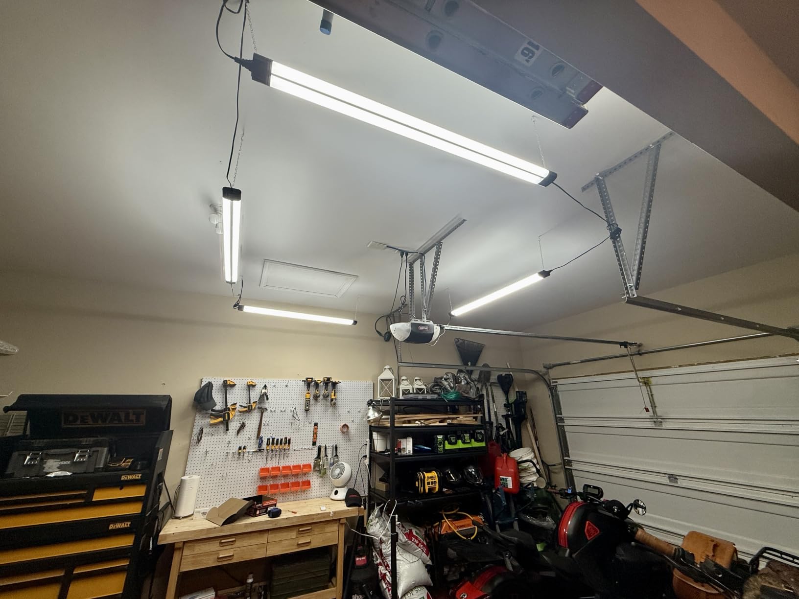BBOUNDER 4Pack 4FT LED Shop Light, 65000K, 40W=250W, Linkable for Garage customer photo 2