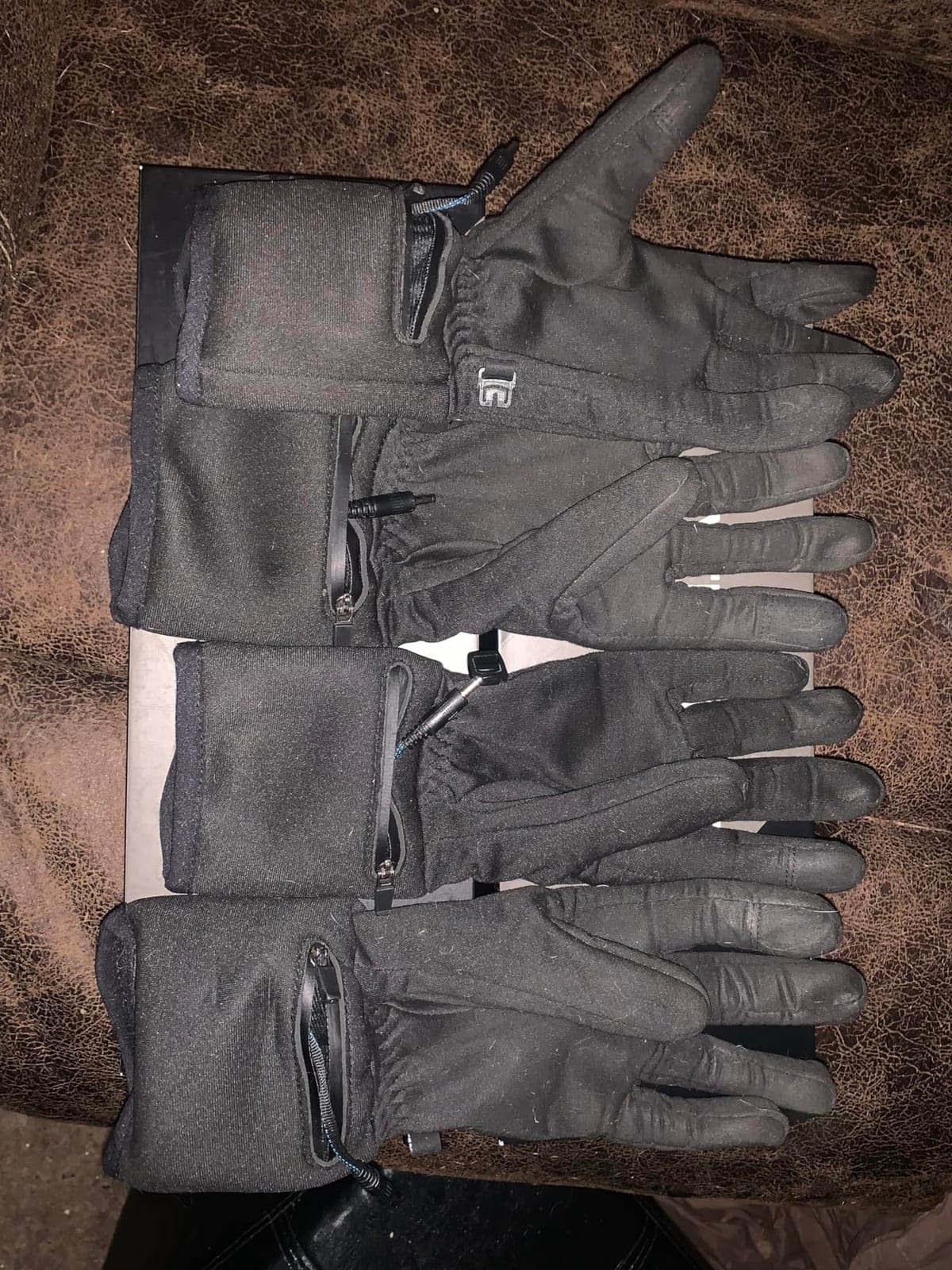 Heated Glove Liners Rechargeable 7.4V Battery for Men Women customer photo 2