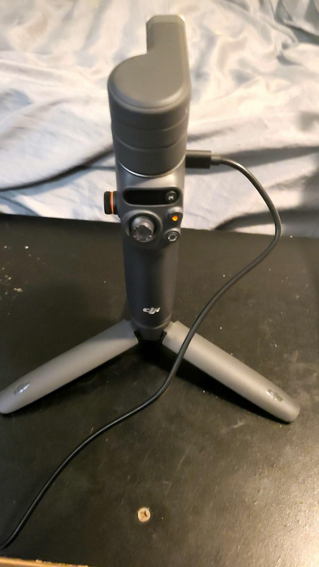 DJI Osmo Mobile 6 Gimbal Stabilizer for Smartphones, 3-Axis Phone Gimbal, Built-In Extension Rod, Object Tracking, Portable and Foldable, Vlogging Stabilizer, YouTube TikTok, Slate Gray customer photo 2