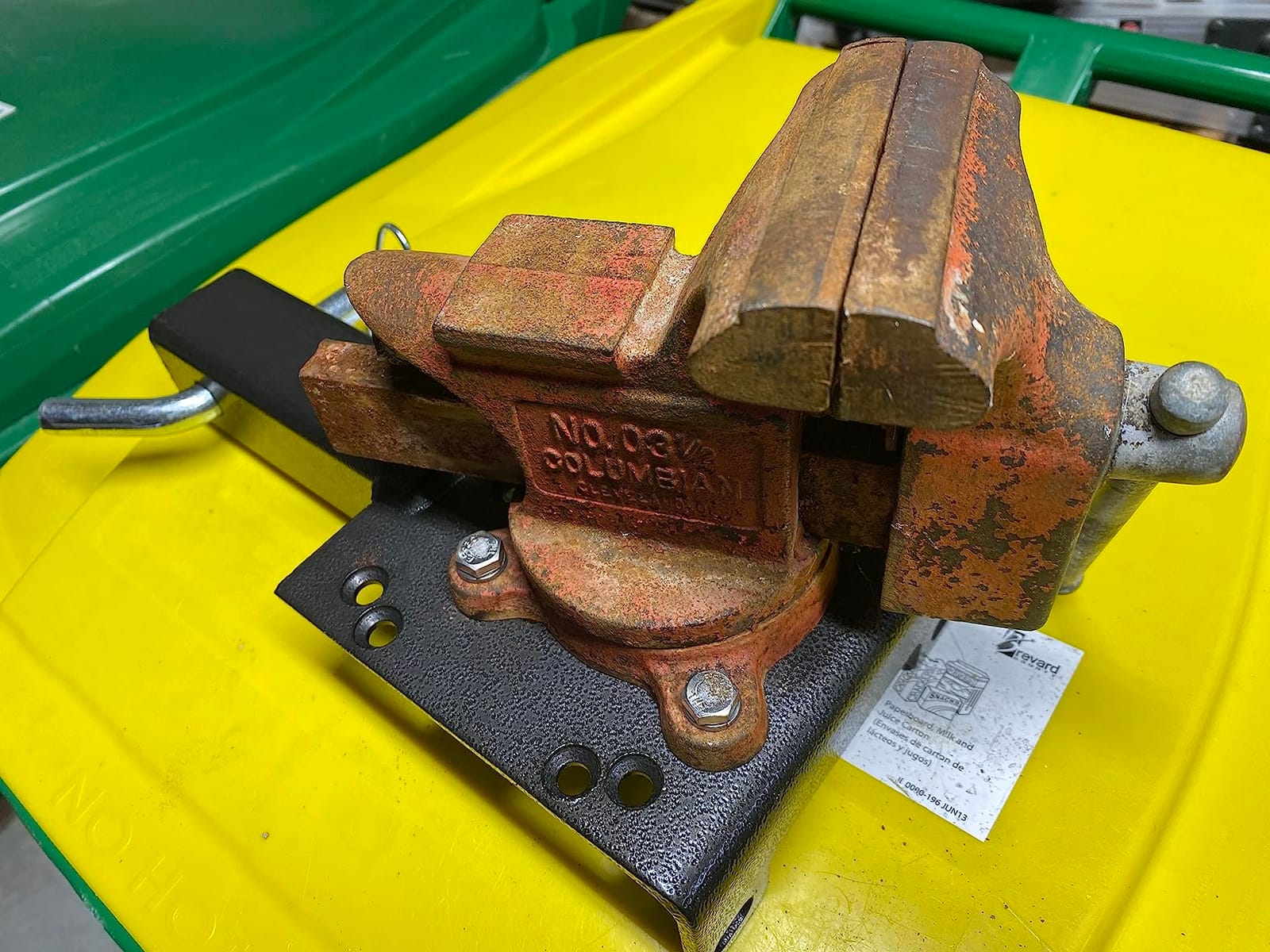 Universal Winch Mounting Plate with 2