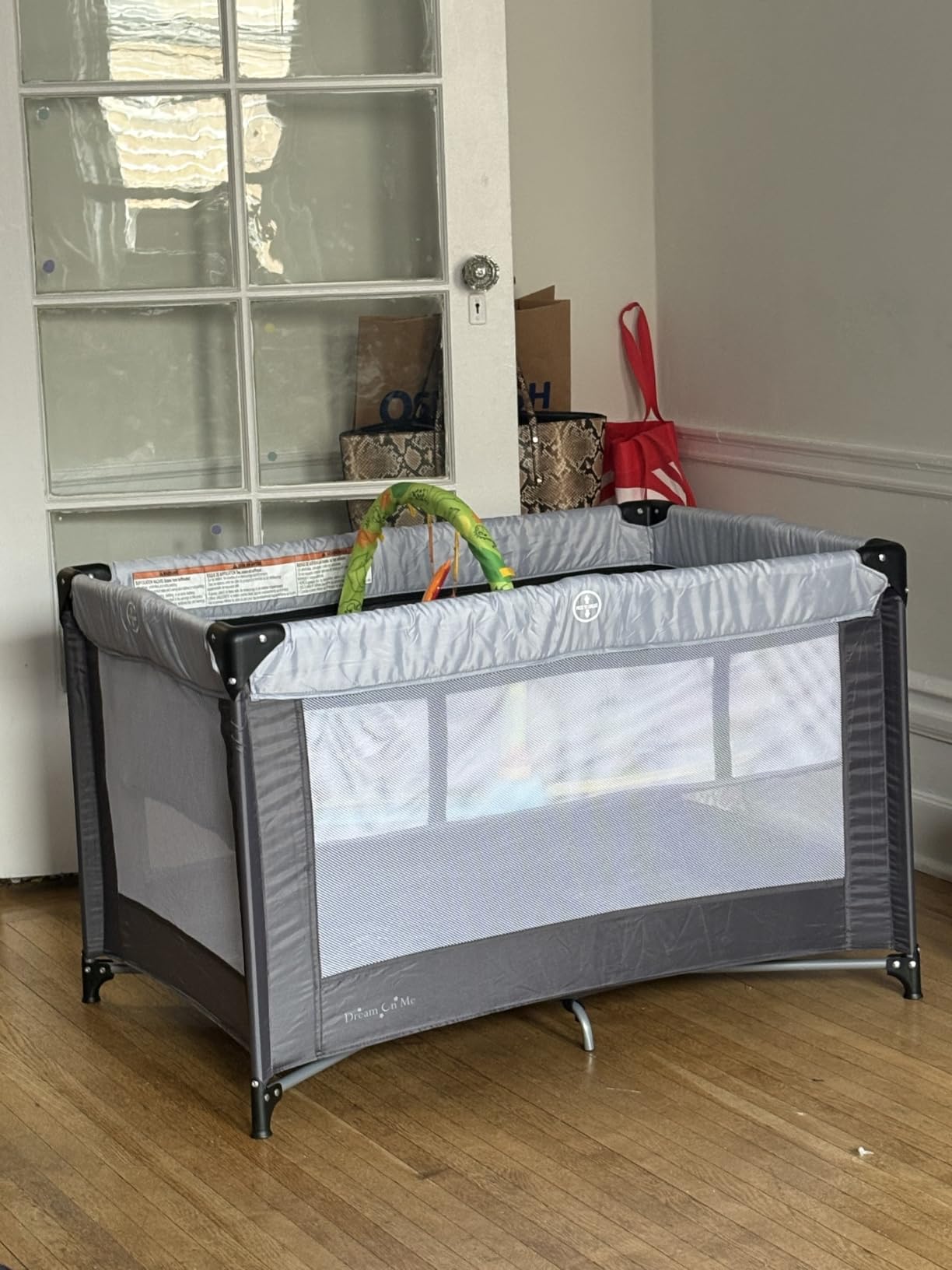 Dream On Me Zazzy Portable Baby Playard with Bassinet, Travel Carry Bag customer photo 1